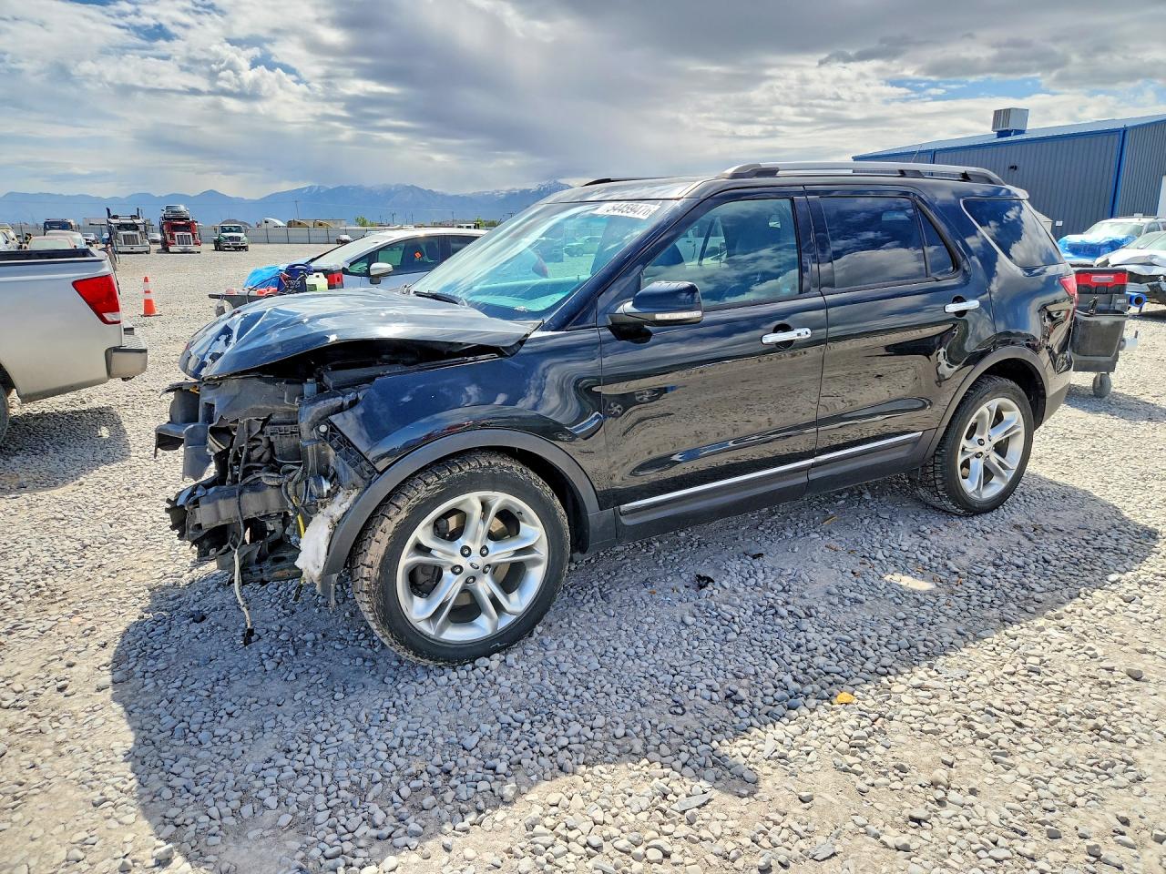 Salvage Ford Explorer Image