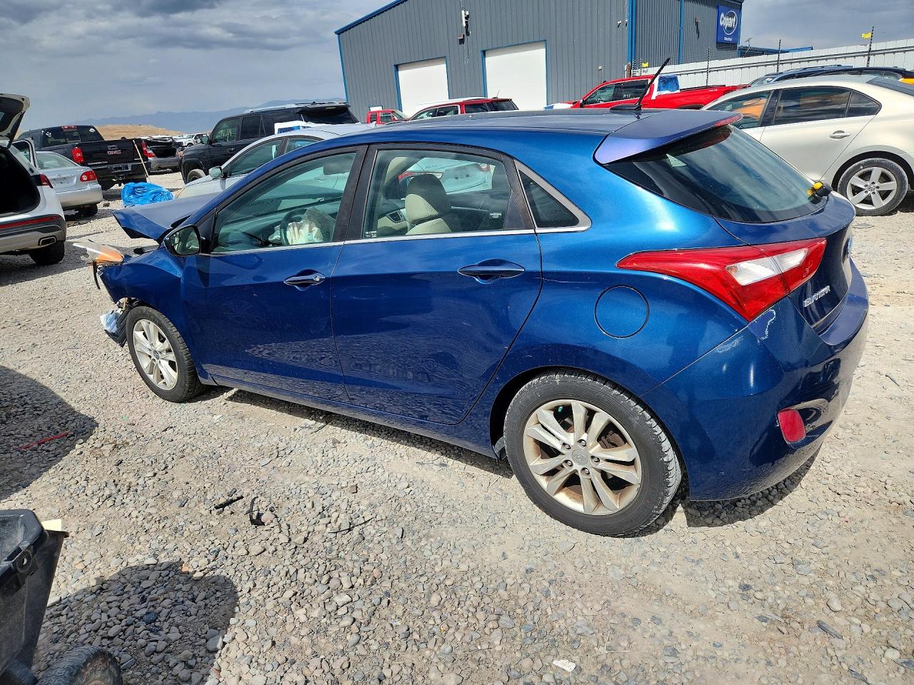 Hyundai ELANTRA Base