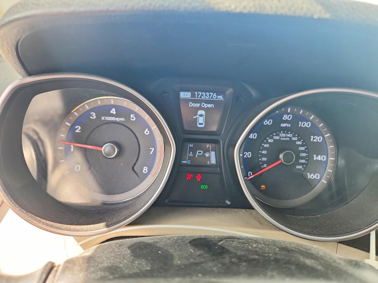 Hyundai ELANTRA Base