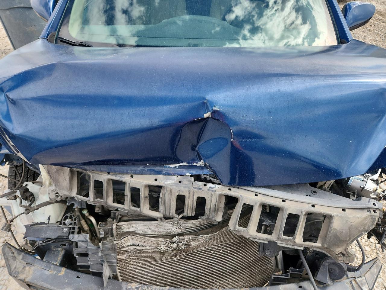 Hyundai ELANTRA Base