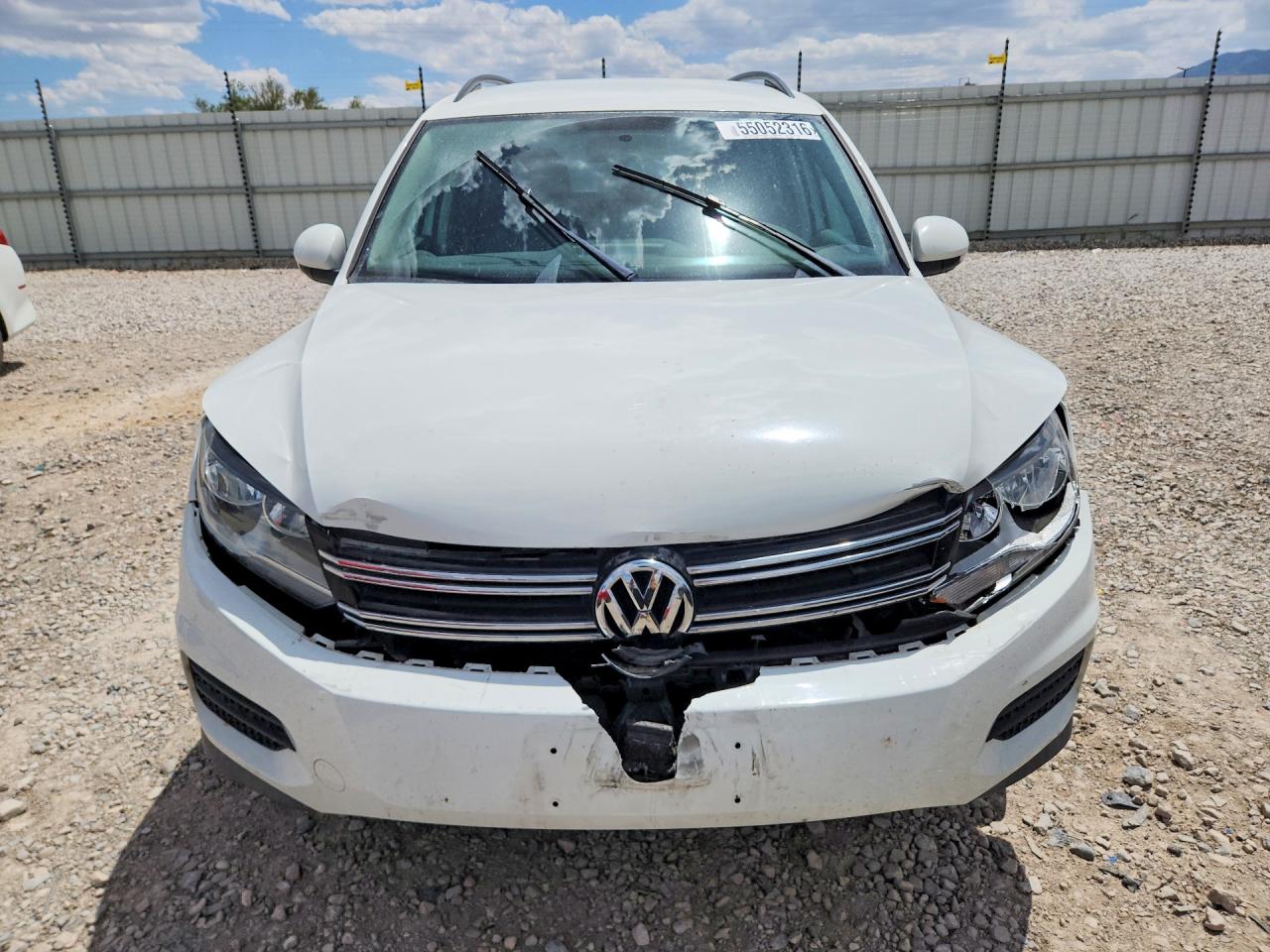 Volkswagen Tiguan S