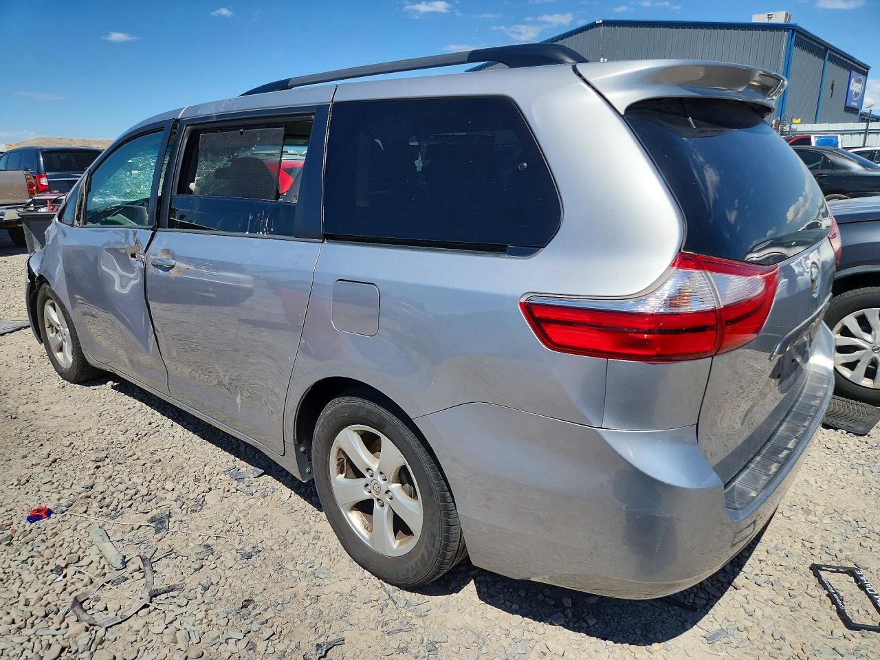 Toyota Sienna Le