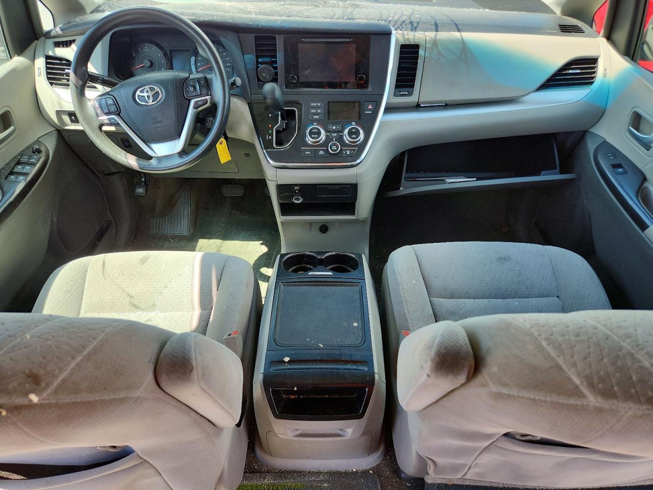 Toyota Sienna Le