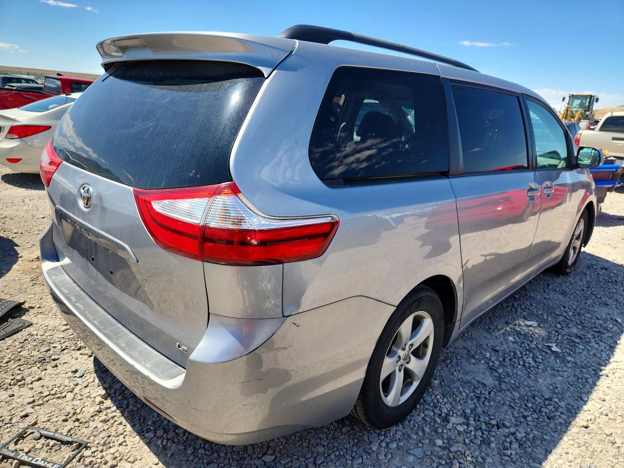 Toyota Sienna Le