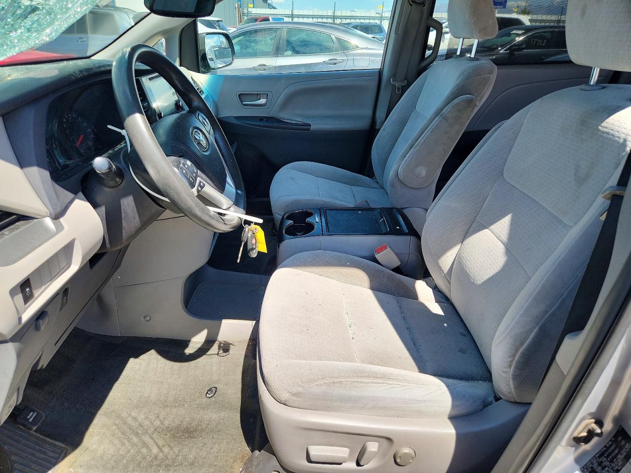 Toyota Sienna Le