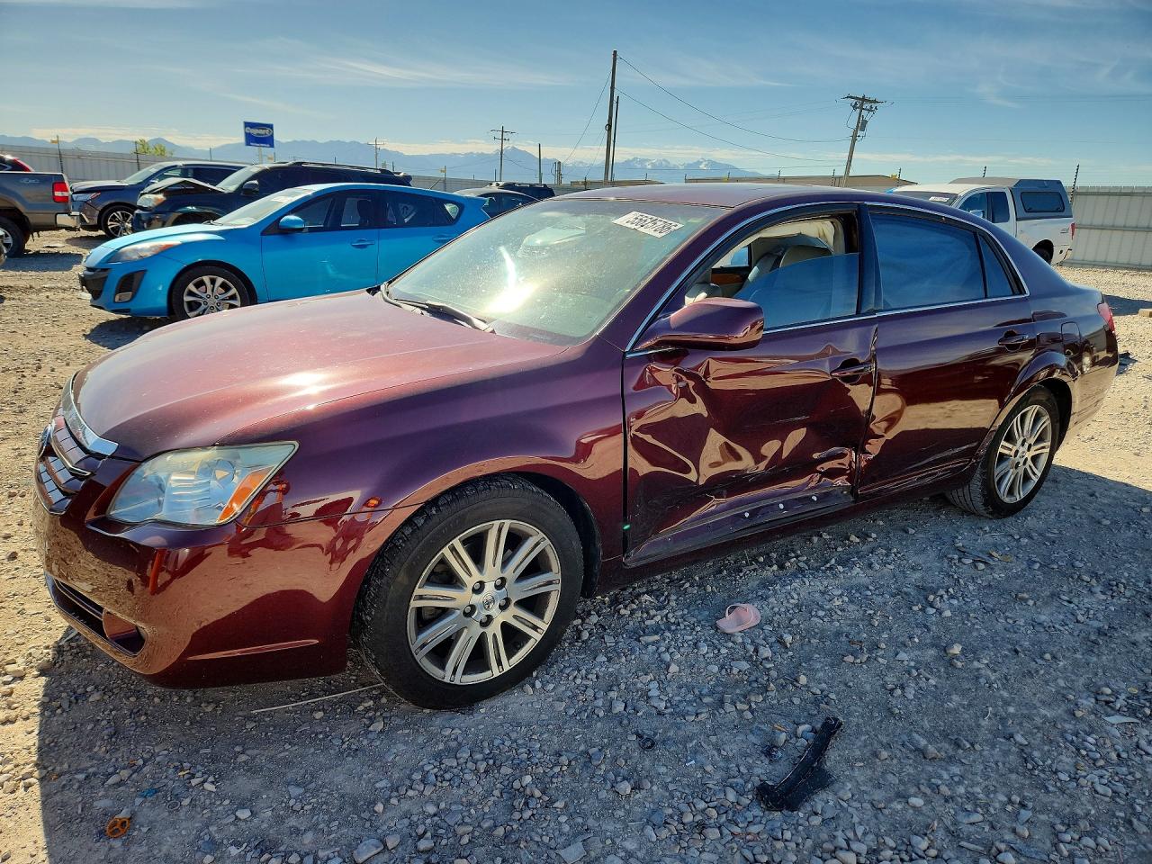 Salvage Toyota Avalon Image