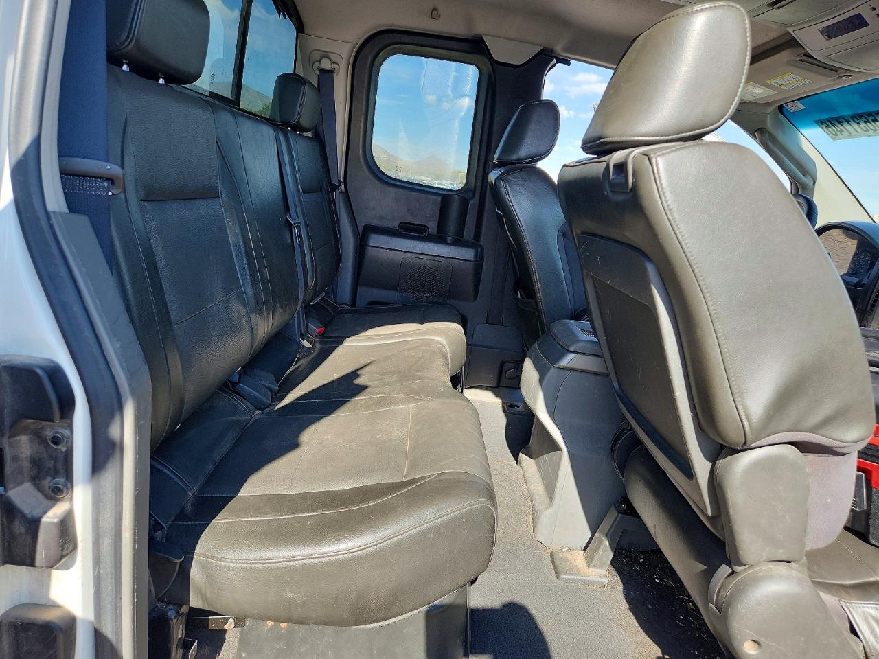 Nissan Titan Xe