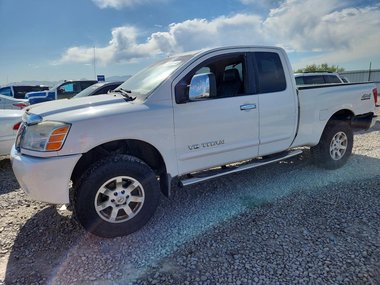 Salvage Nissan Titan Image