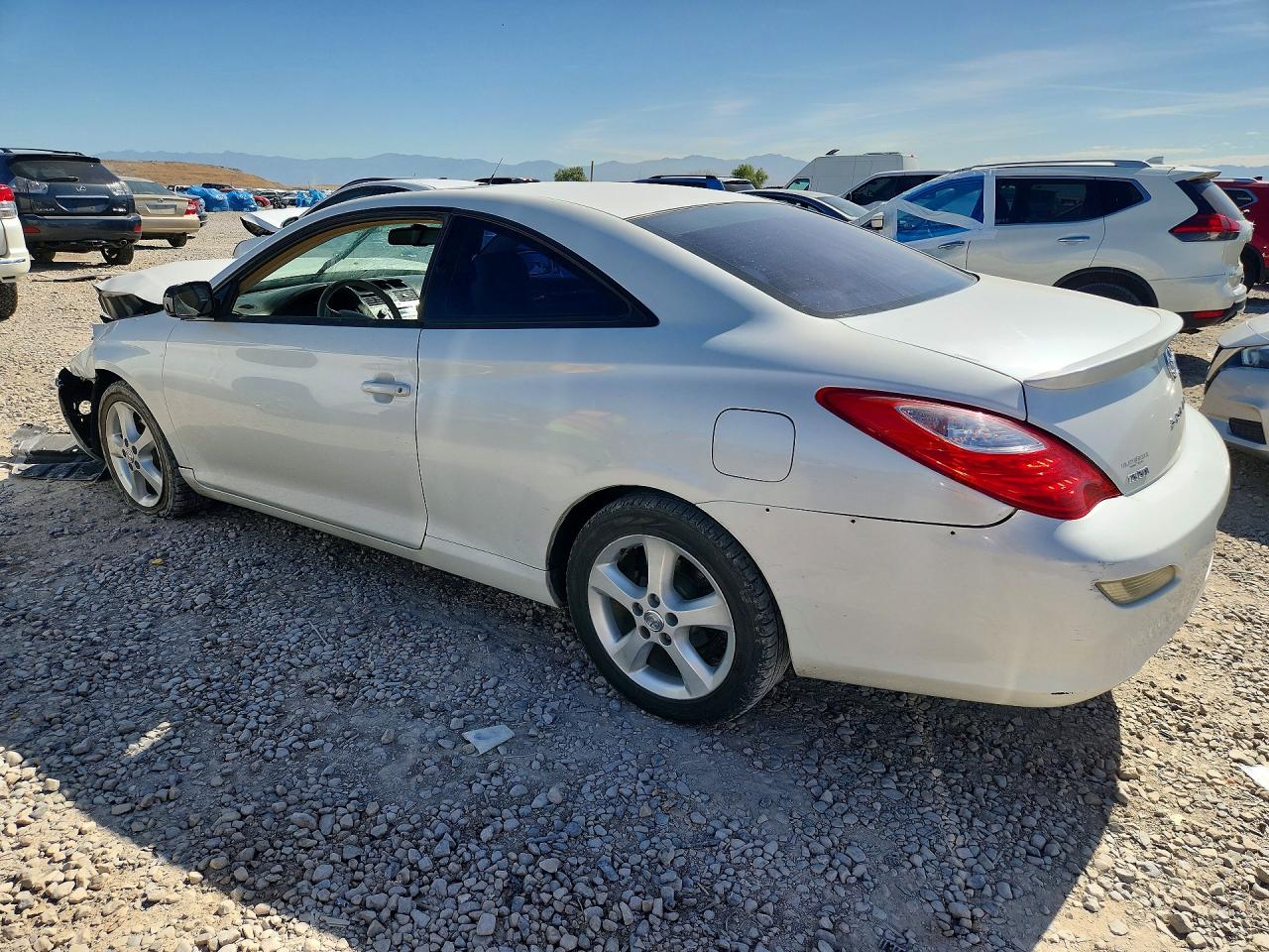 Toyota Camry Sle V6