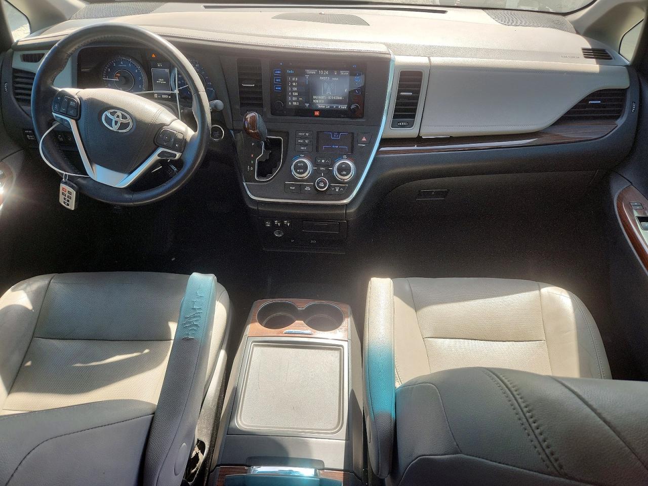 Toyota Sienna Limited Premium 7-passenger
