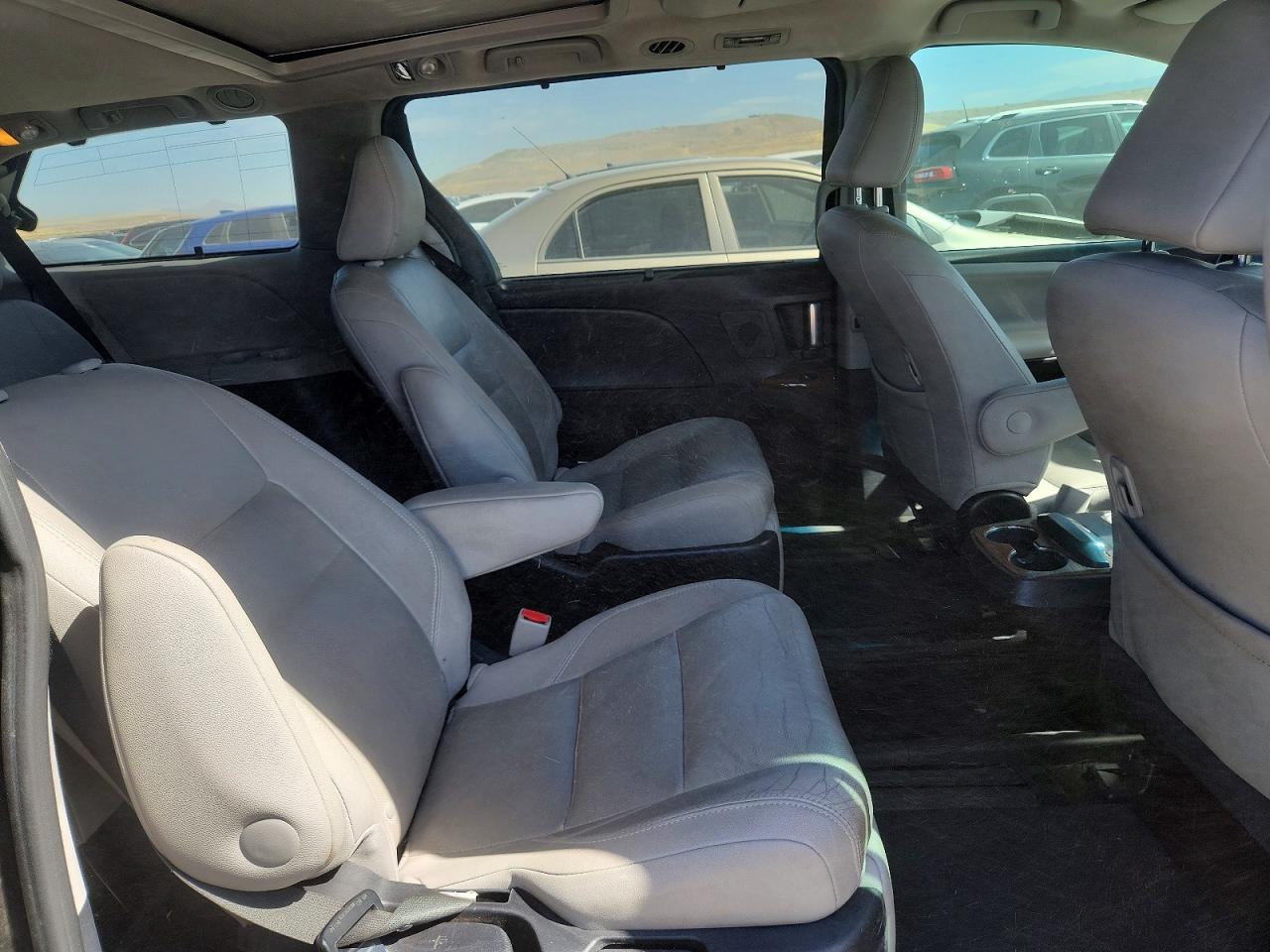Toyota Sienna Limited Premium 7-passenger