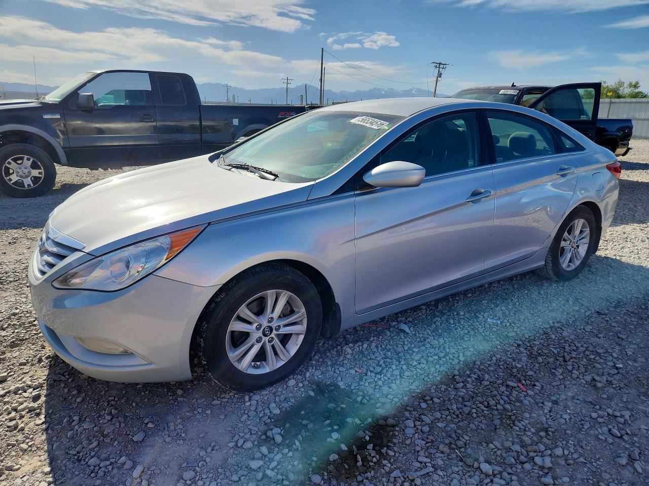 Salvage Hyundai SONATA Image