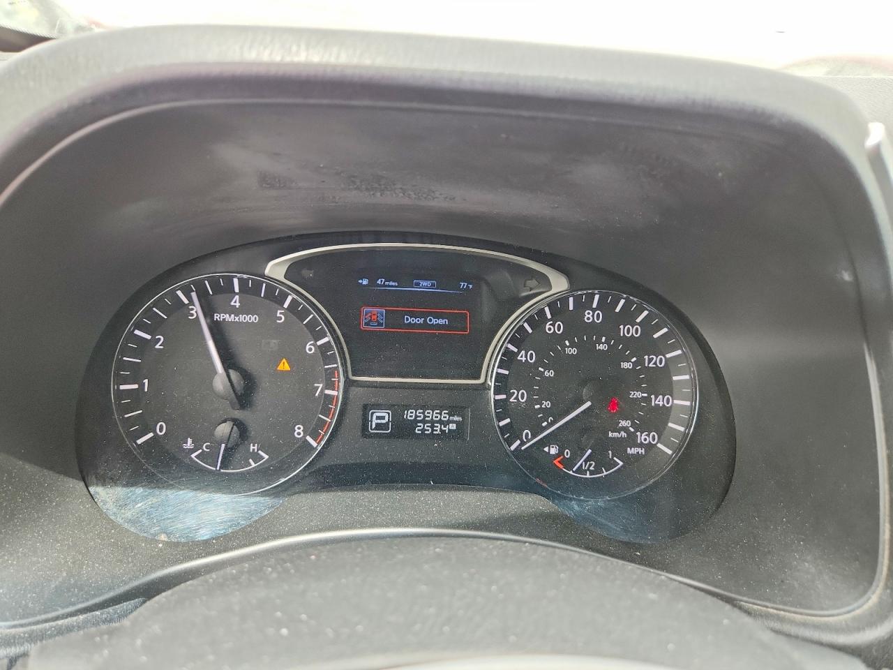 Nissan Pathfinder S