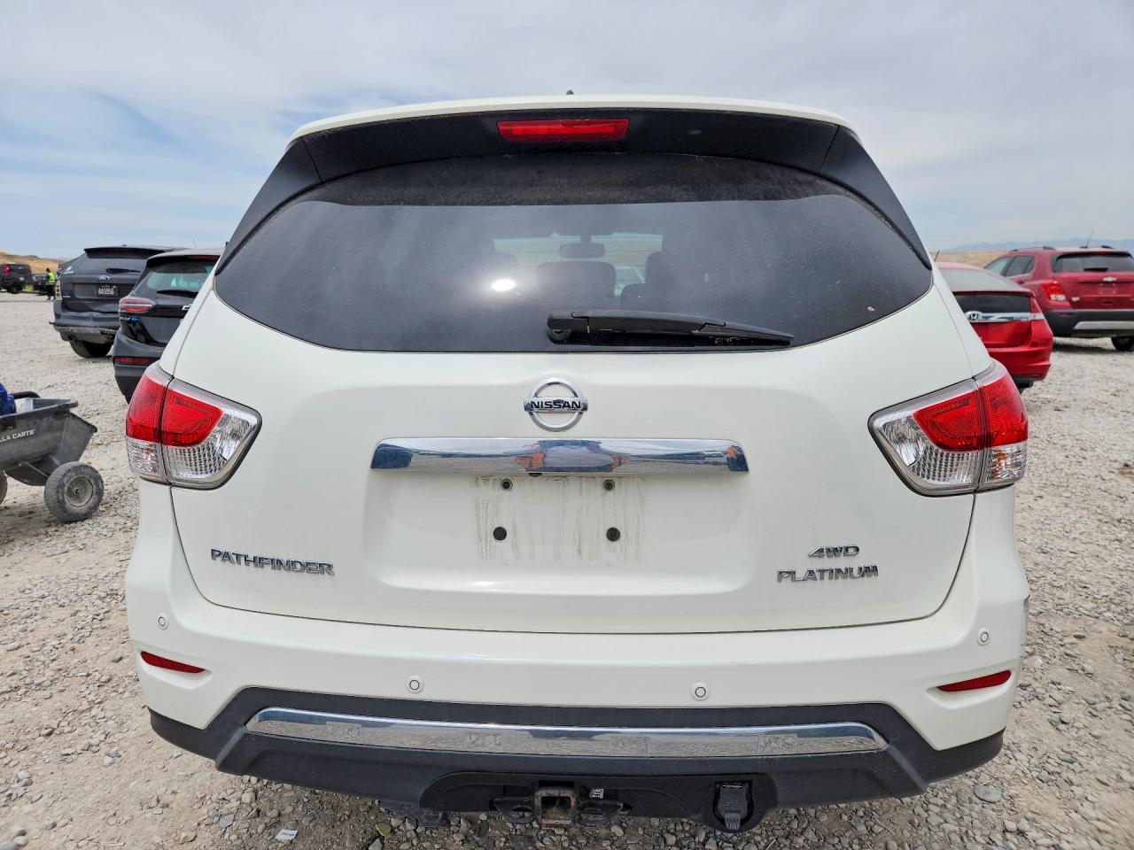 Nissan Pathfinder S