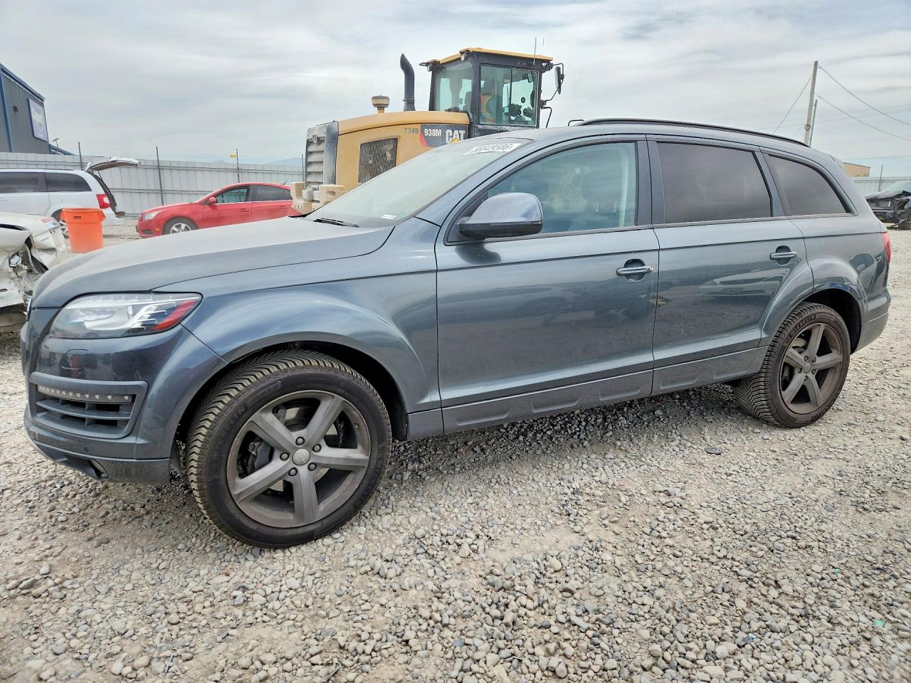 Salvage Audi Q7 Image