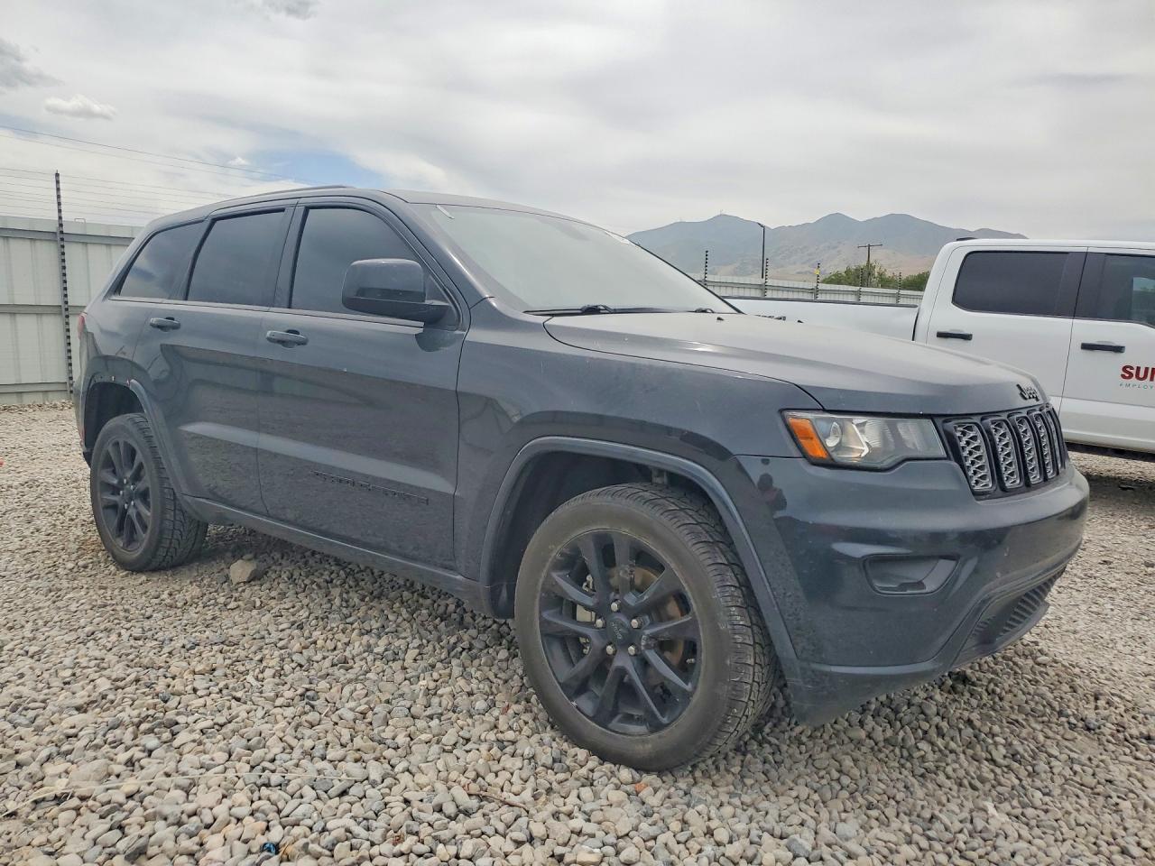 Jeep Cherokee Laredo