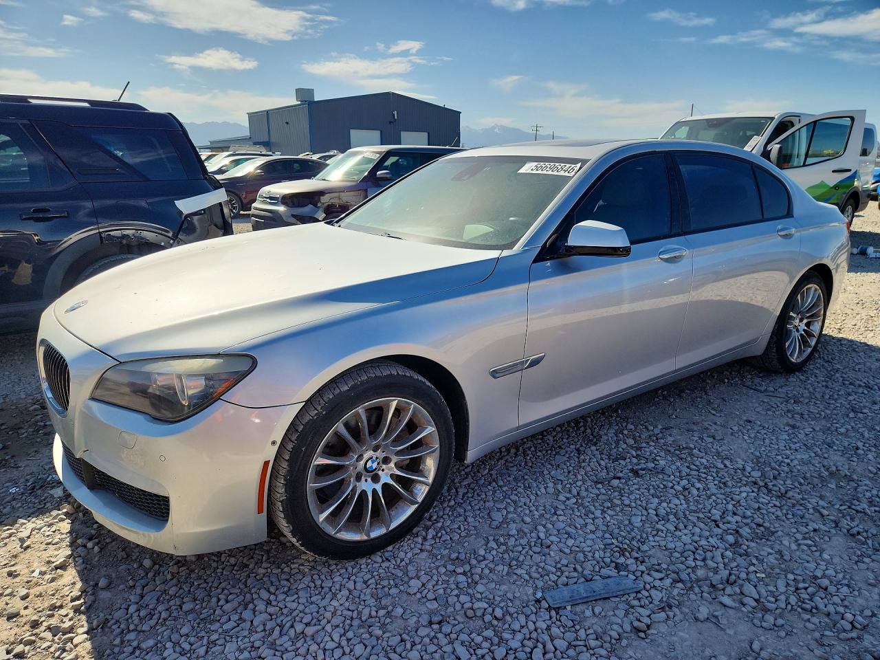 Salvage BMW 7 Series Image