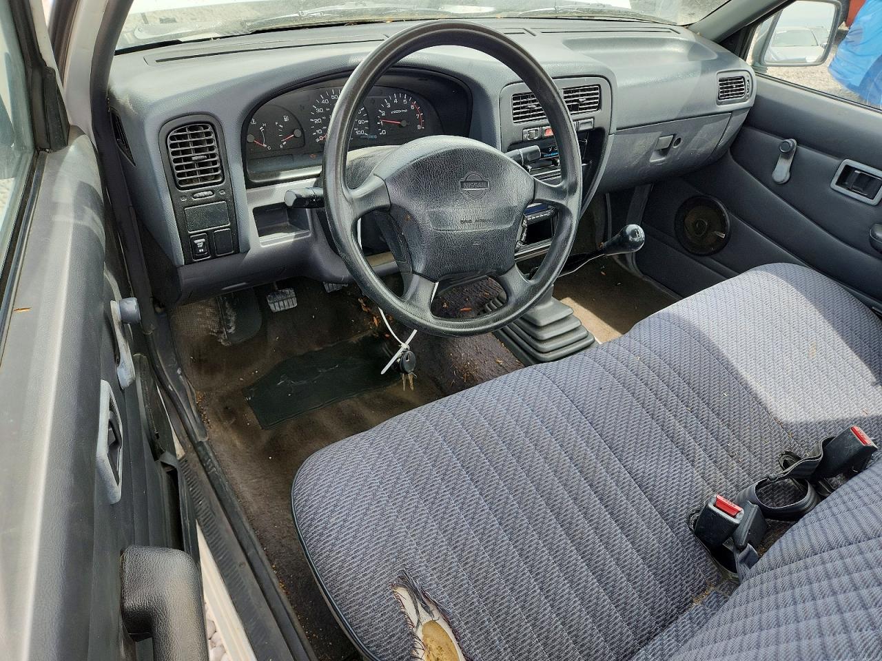 Nissan Navara Base
