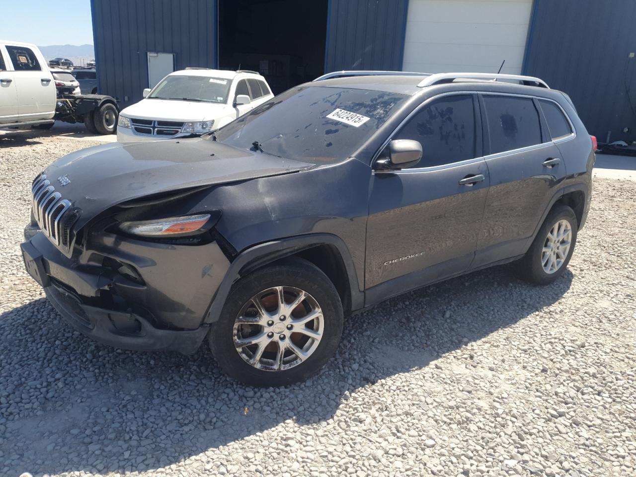 Salvage Jeep Grand Cherokee Image