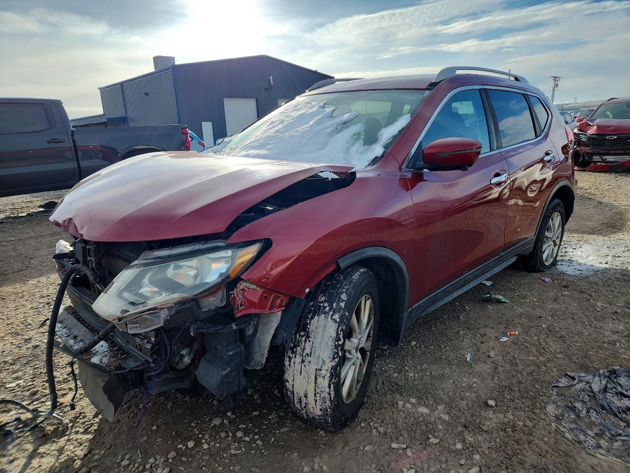 Salvage Nissan Rogue Image
