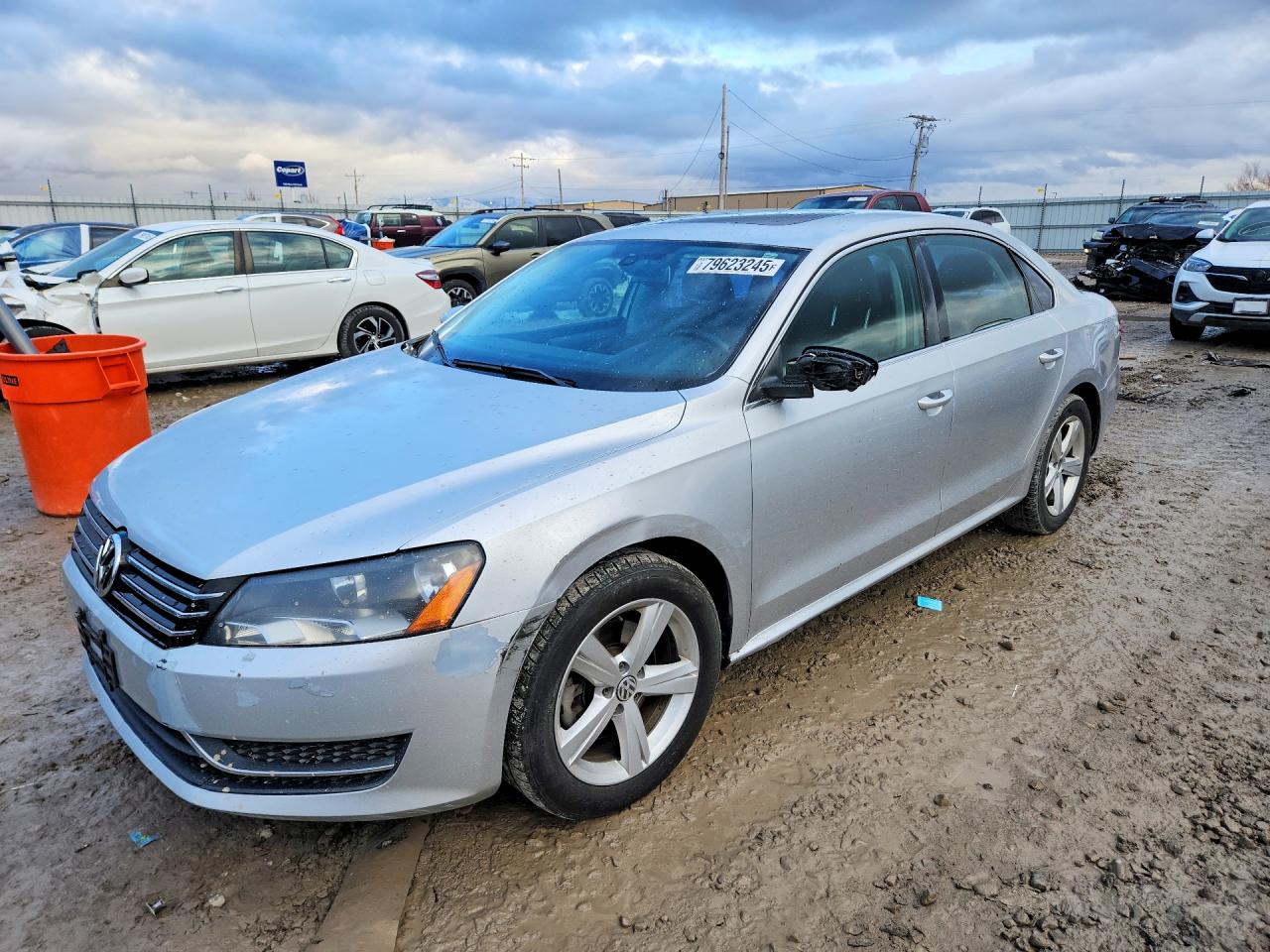 Salvage Volkswagen Passat Image