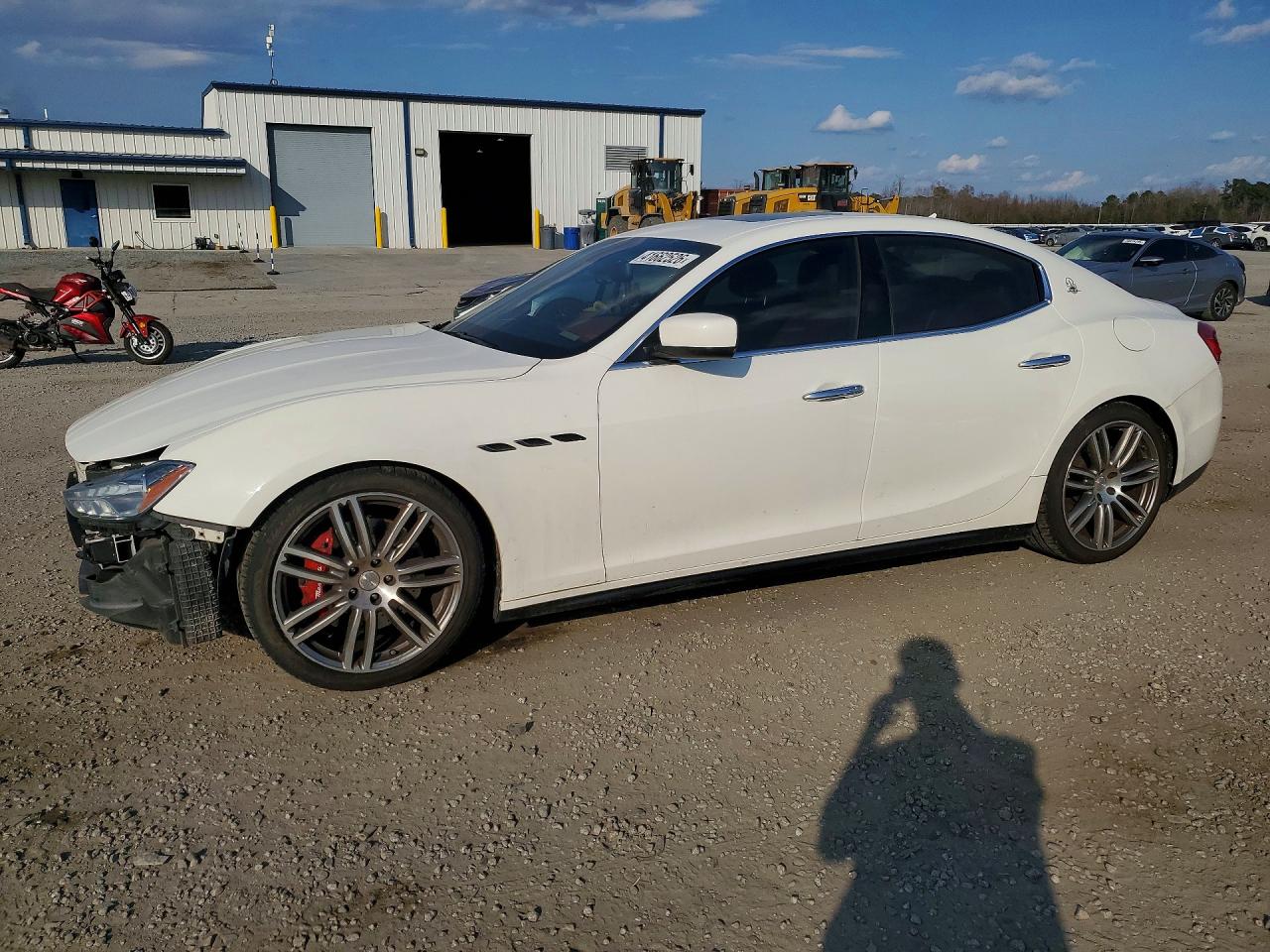 Salvage Maserati Ghibli Image