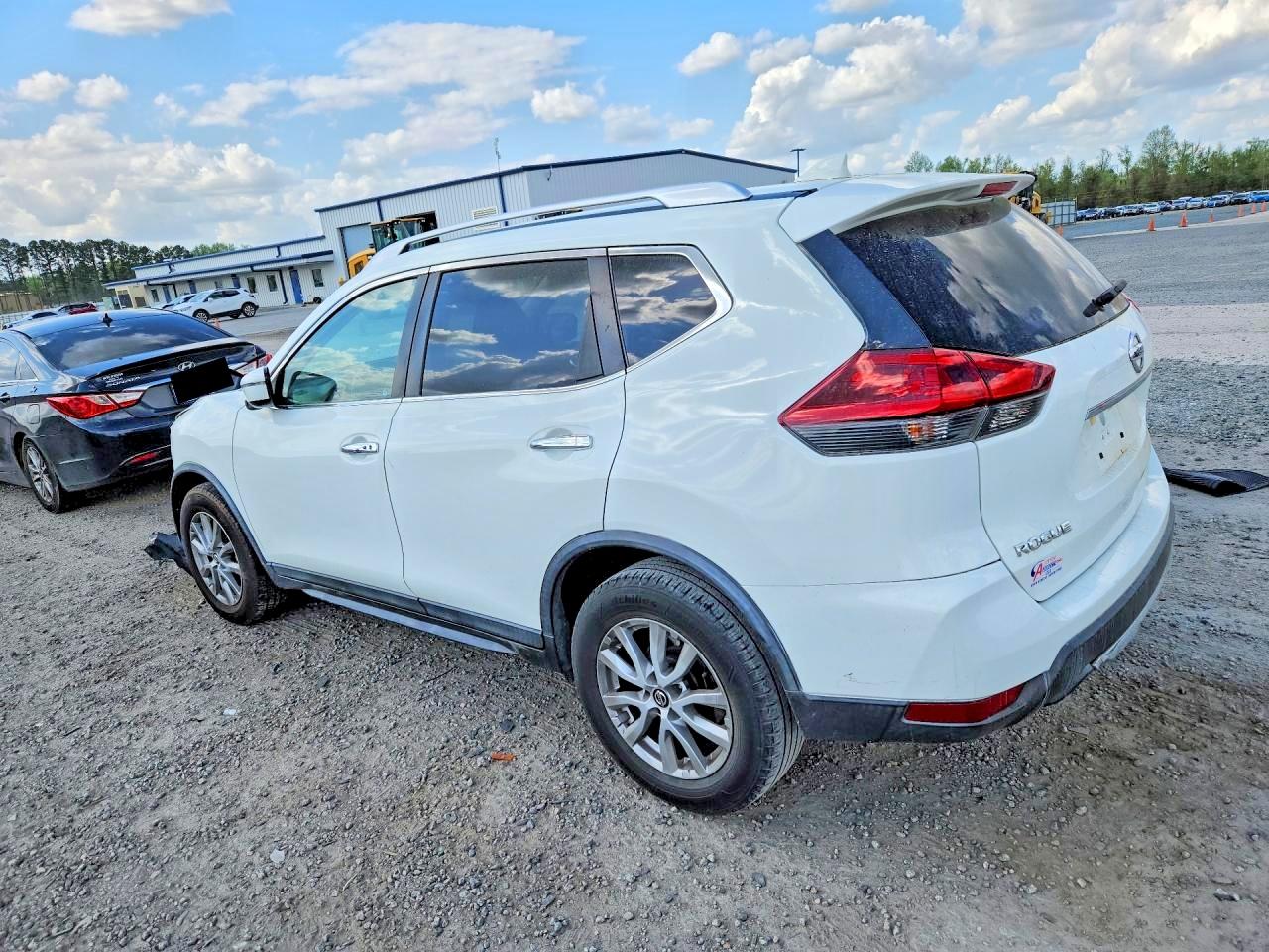 Nissan Rogue Sv