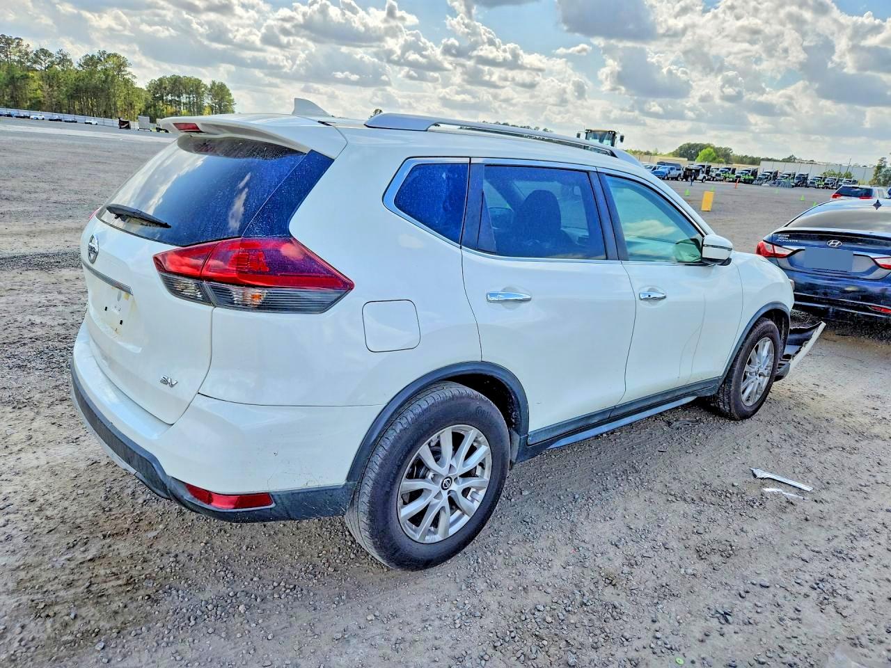 Nissan Rogue Sv