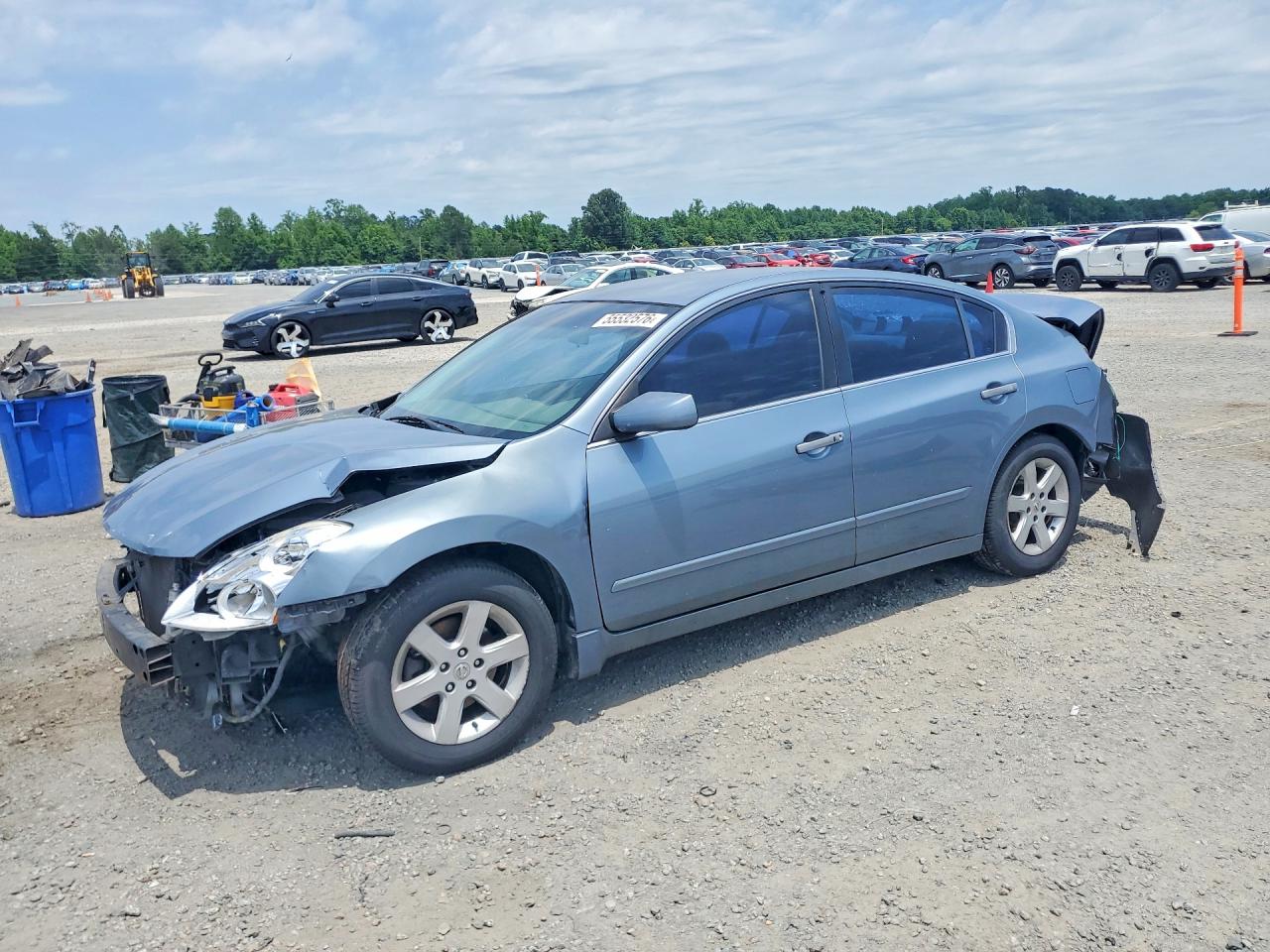 Salvage Nissan Altima Image