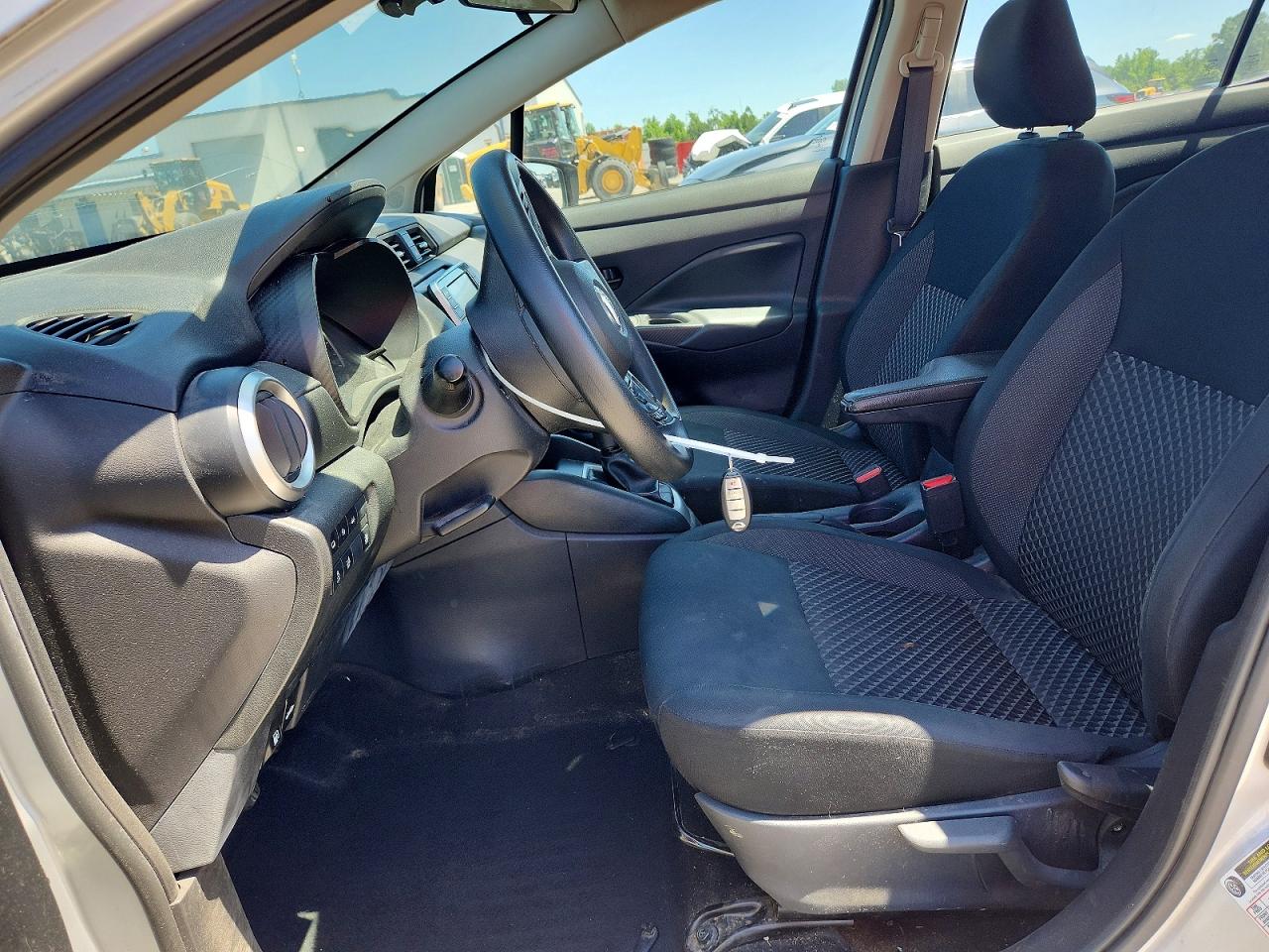 Nissan Versa S