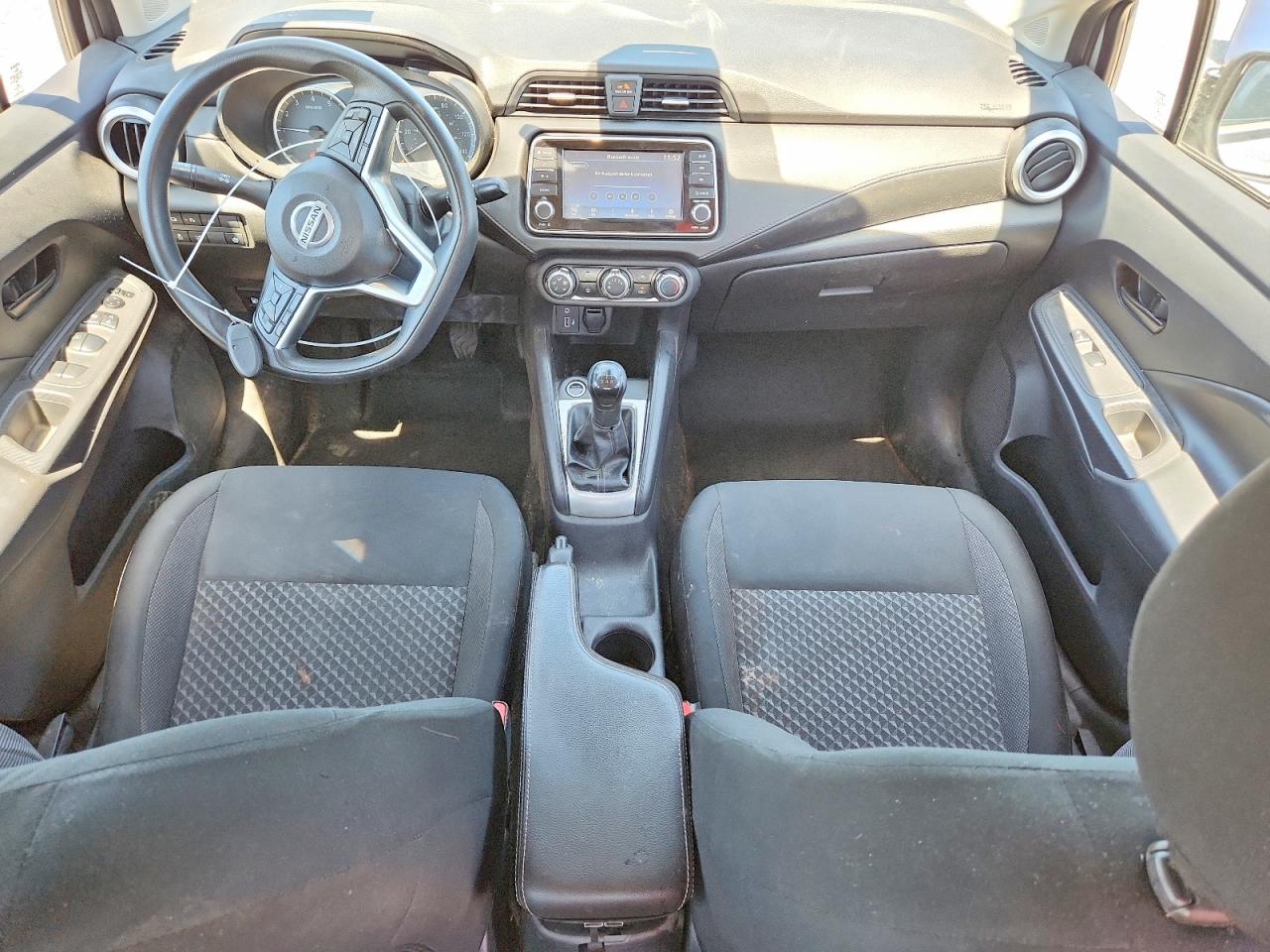 Nissan Versa S