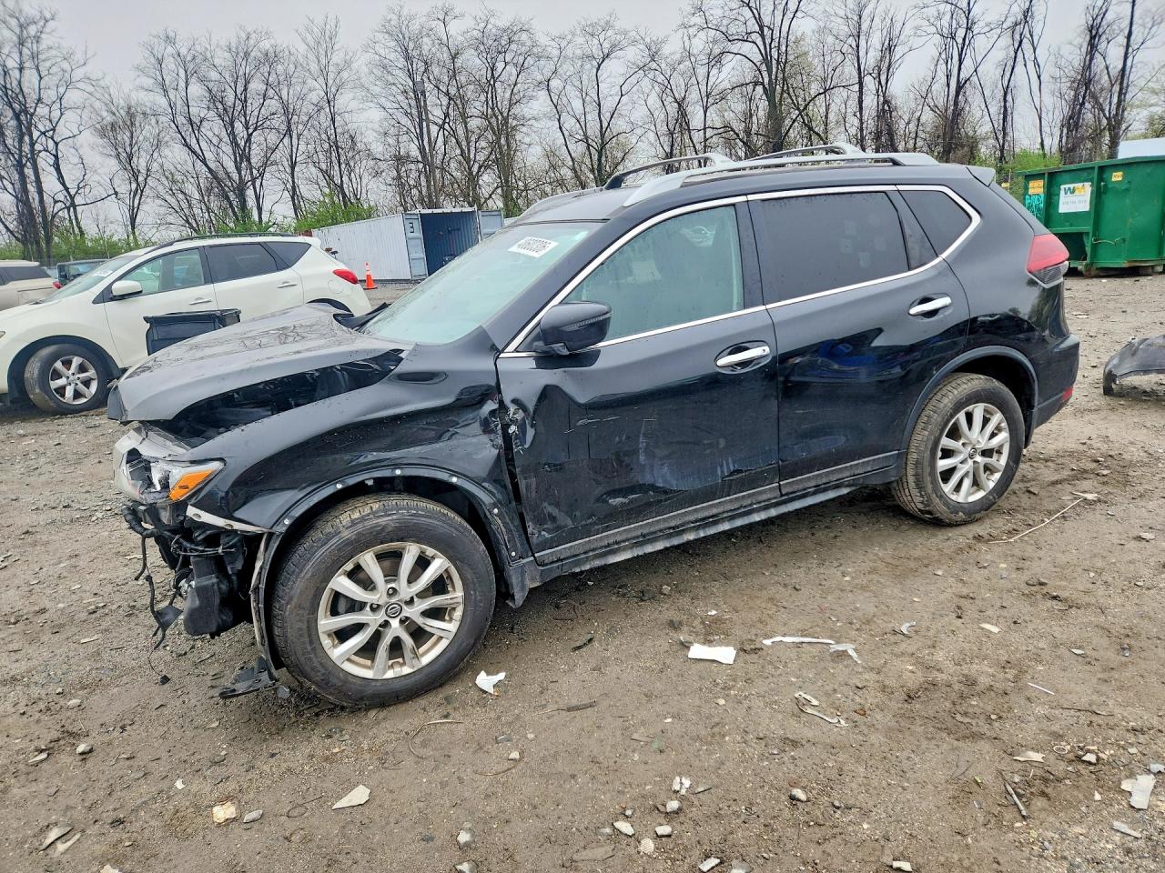 Salvage Nissan Rogue Image