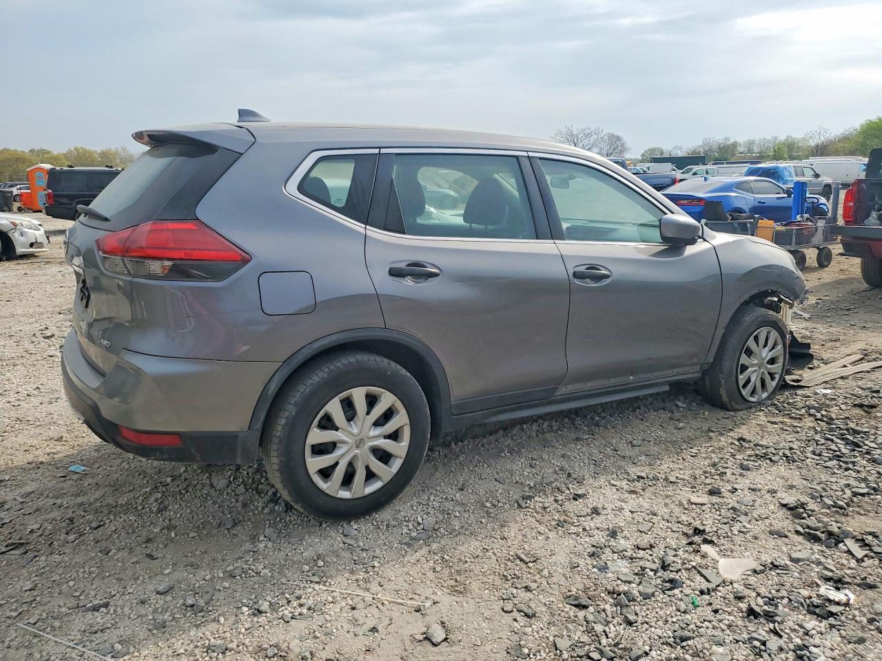 Nissan Rogue S