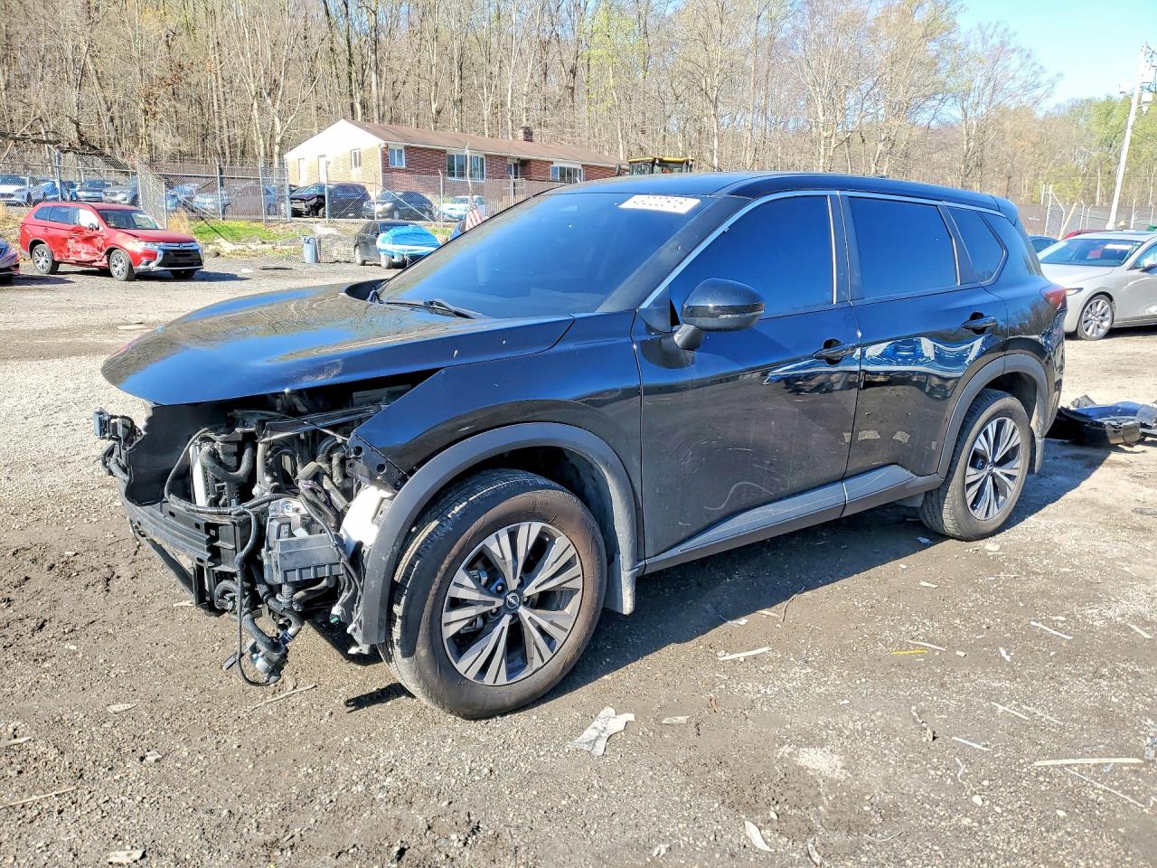 Salvage Nissan Rogue Image