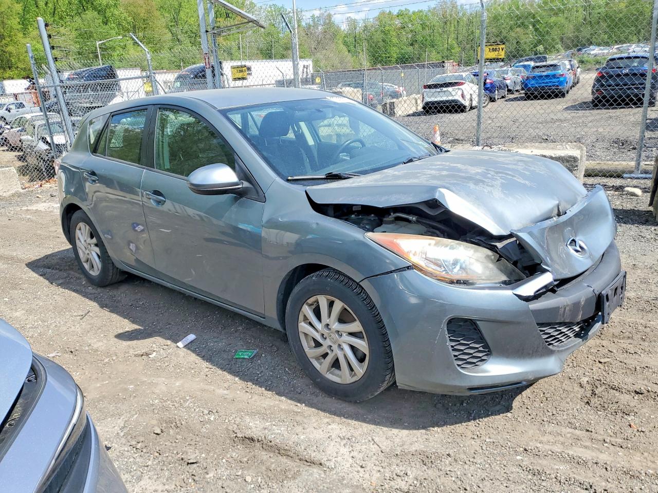 Mazda 3 I