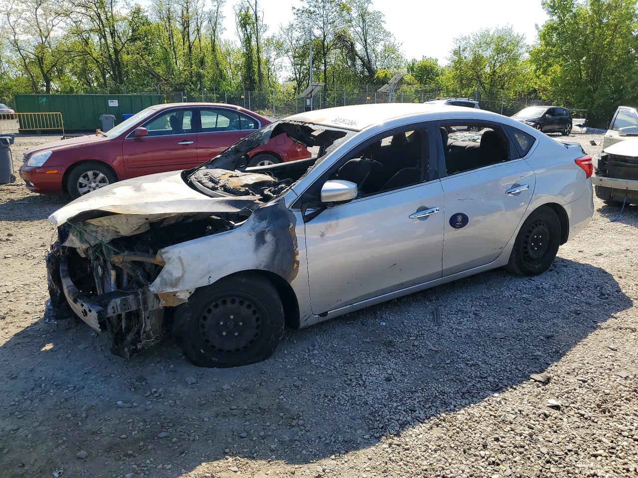 Salvage Nissan Sentra Image