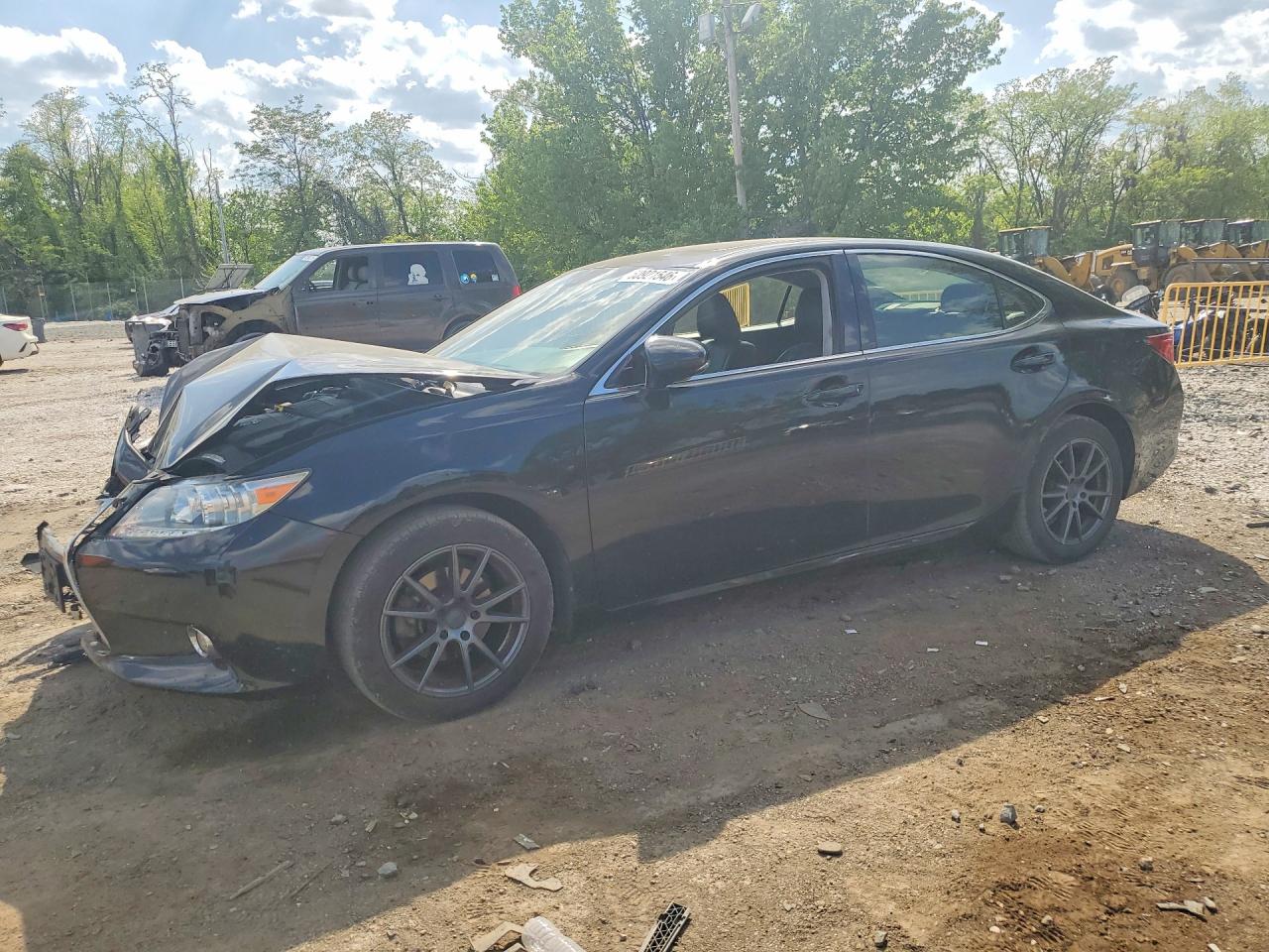 Salvage Lexus Es Image