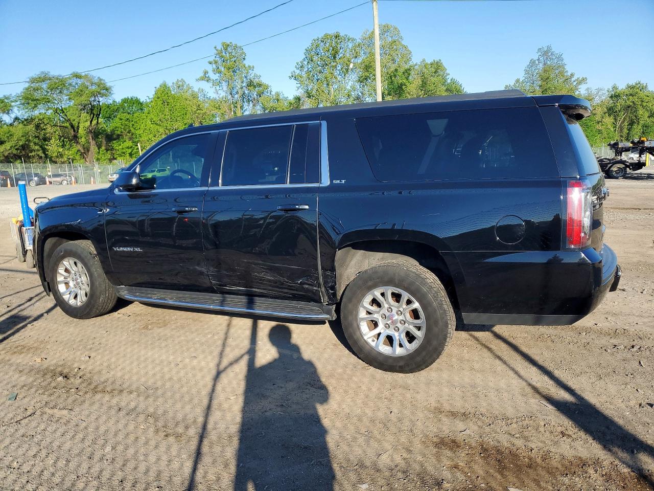 GMC Yukon C1500 Slt