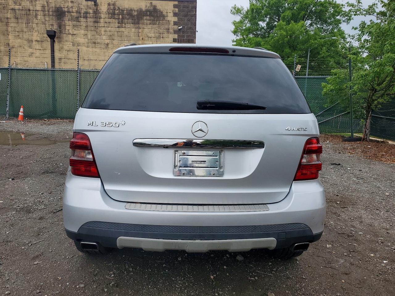 Mercedes-Benz M-Class 350