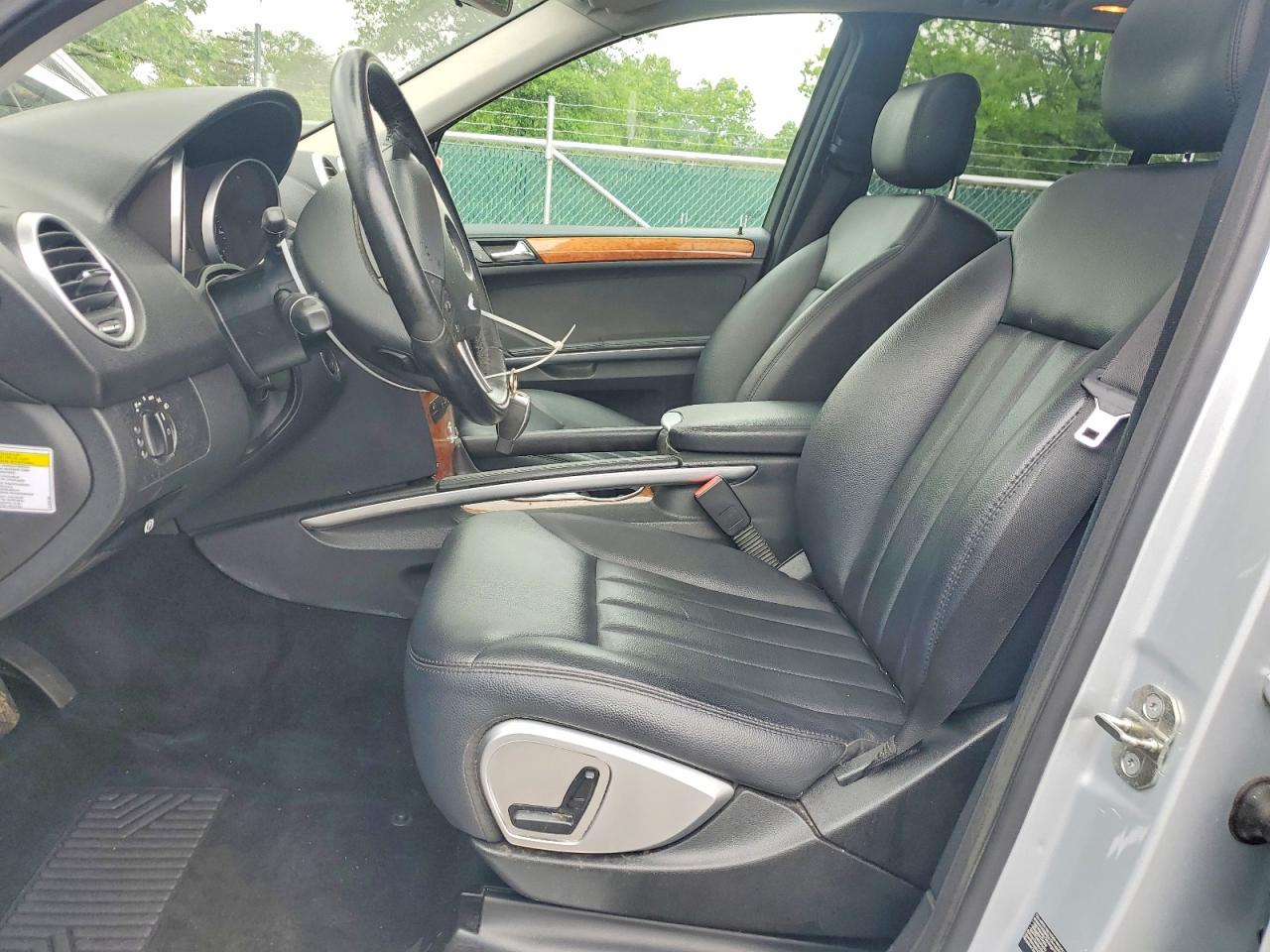 Mercedes-Benz M-Class 350
