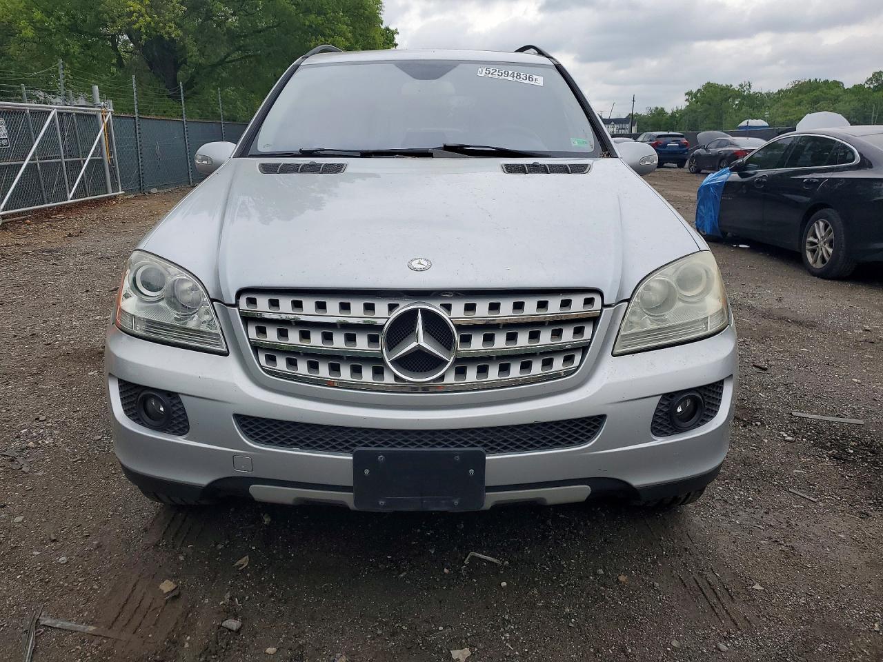 Mercedes-Benz M-Class 350