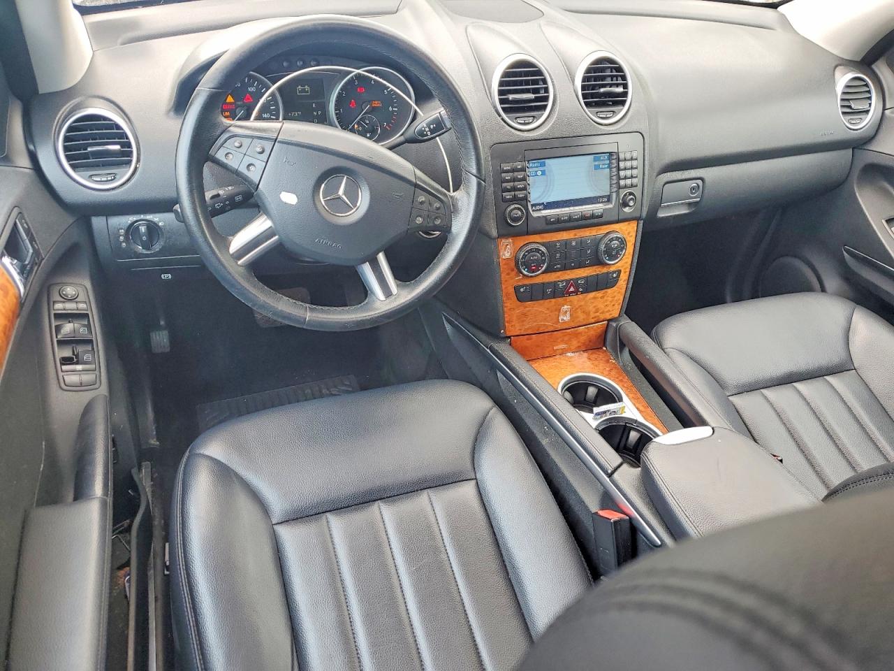 Mercedes-Benz M-Class 350