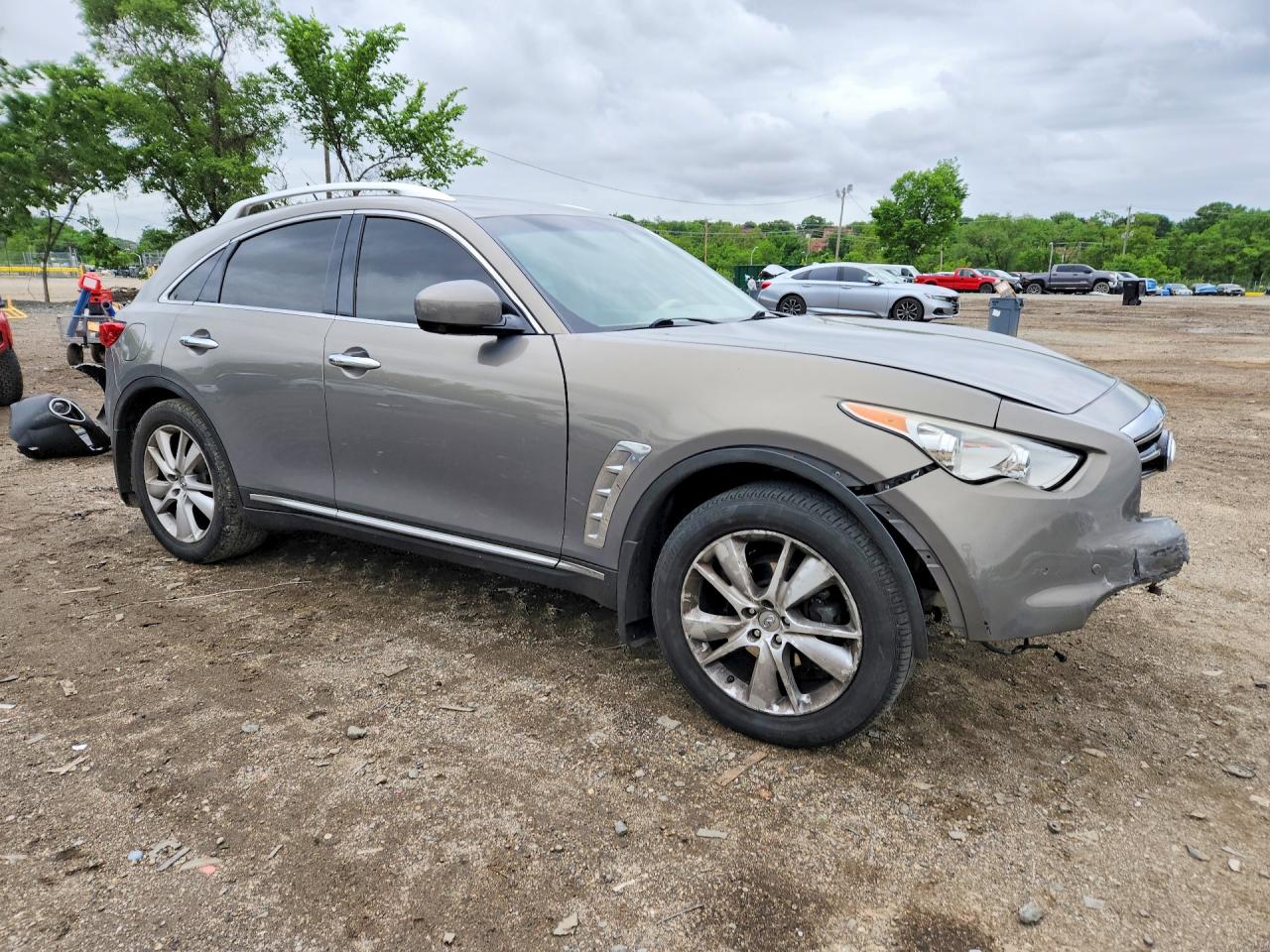 INFINITI Fx Base