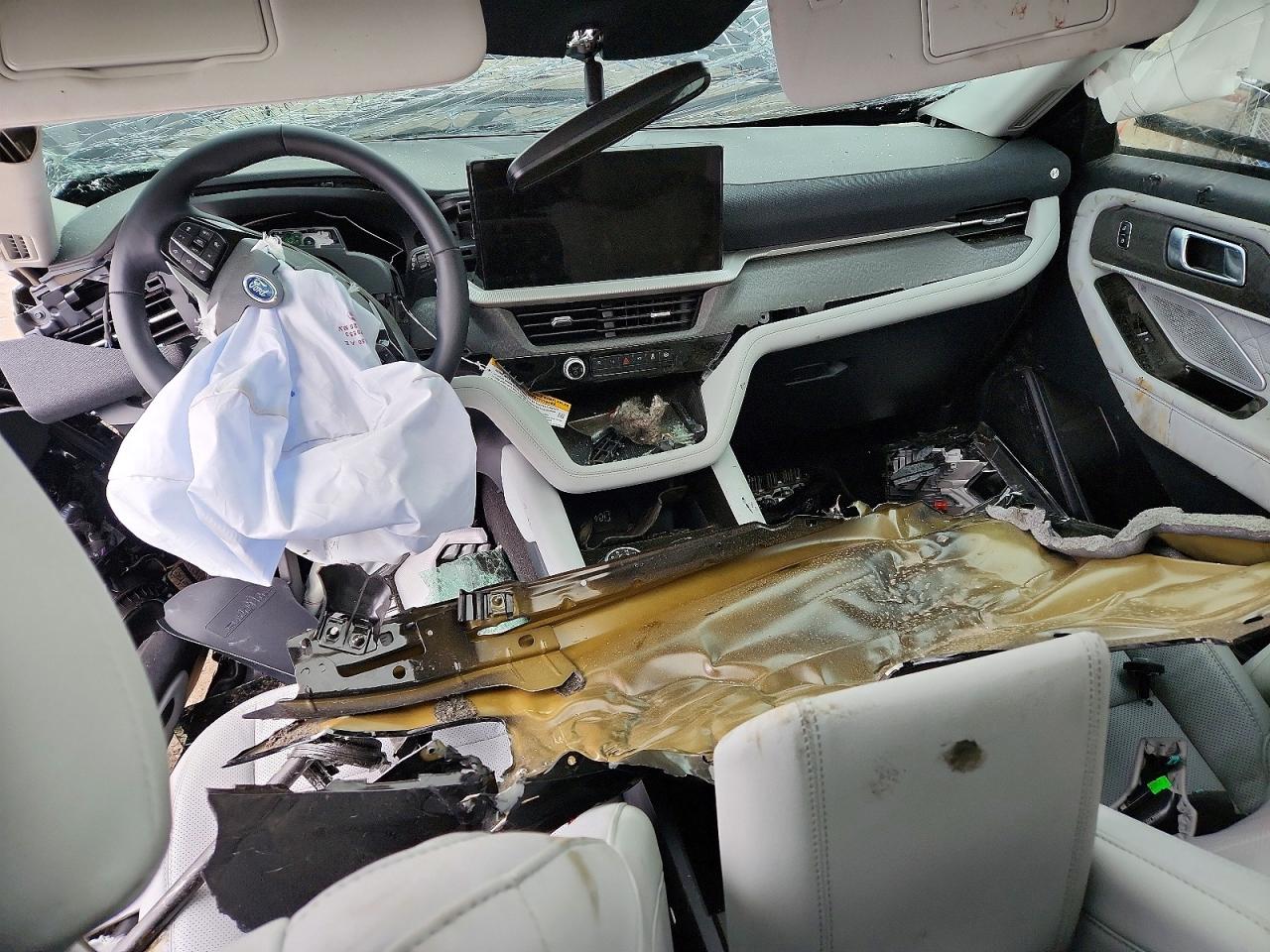 Ford Explorer Platinum