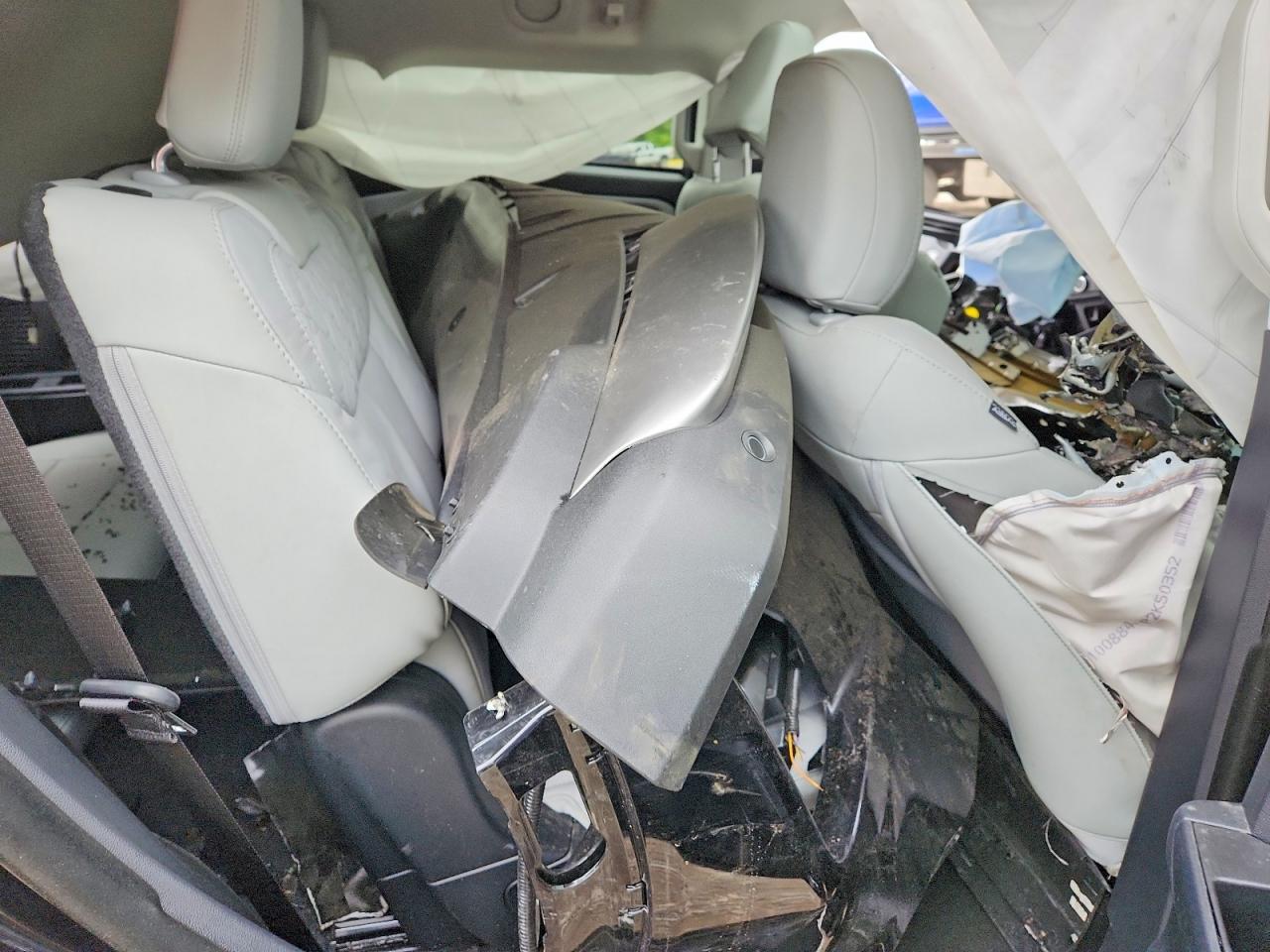 Ford Explorer Platinum