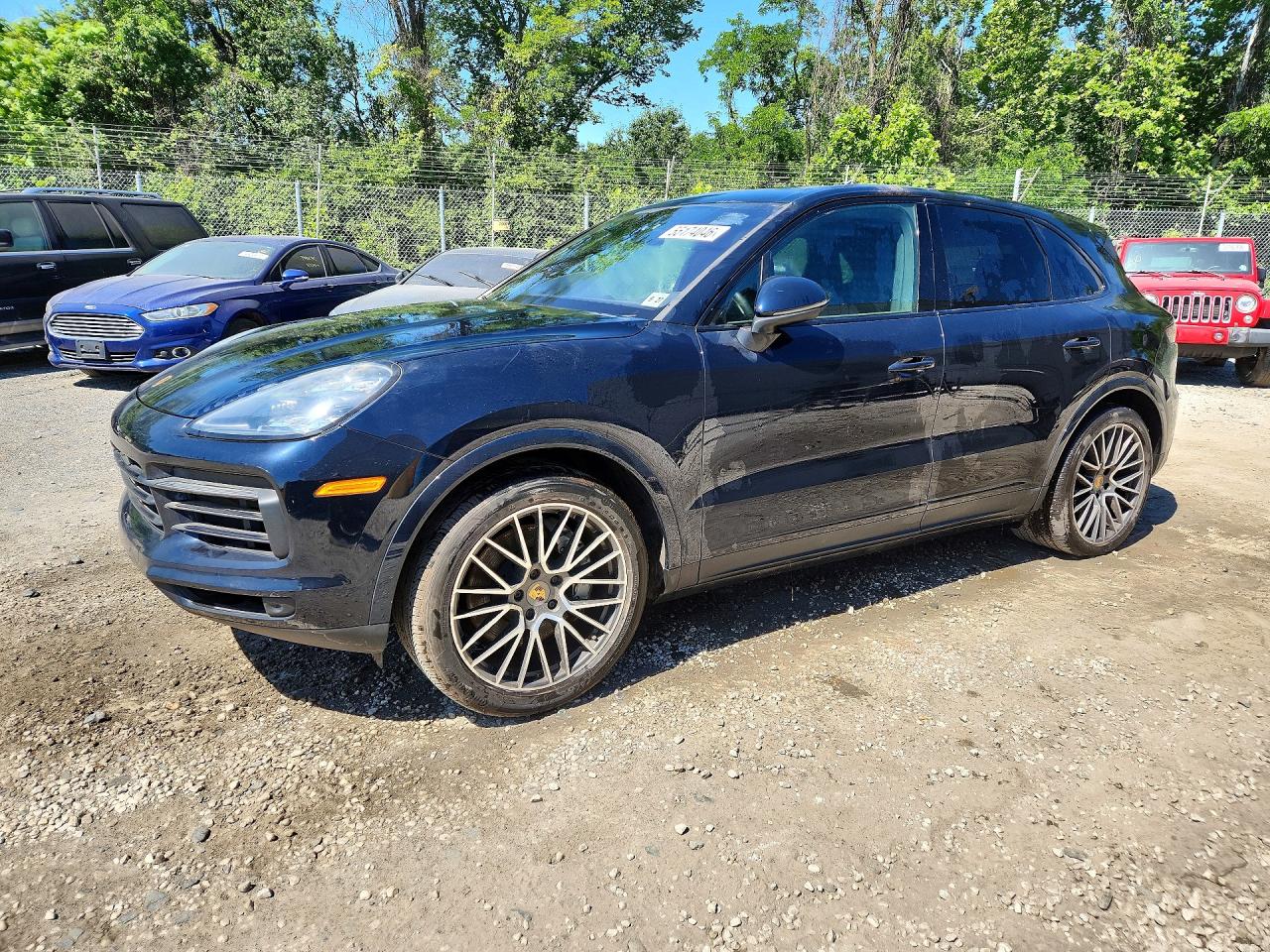 Salvage Porsche Cayenne Image