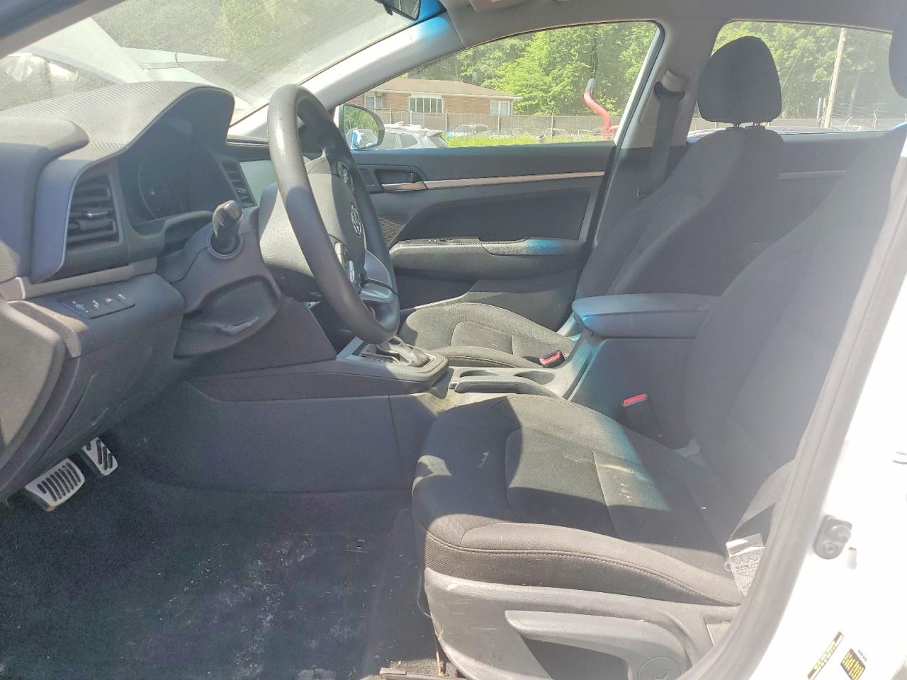 Hyundai ELANTRA Sel