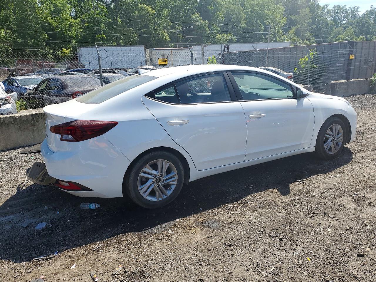 Hyundai ELANTRA Sel