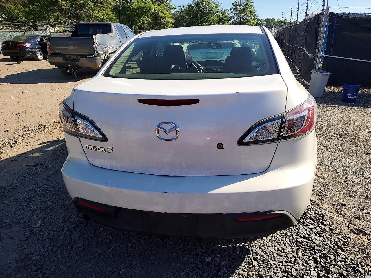 Mazda 3 I