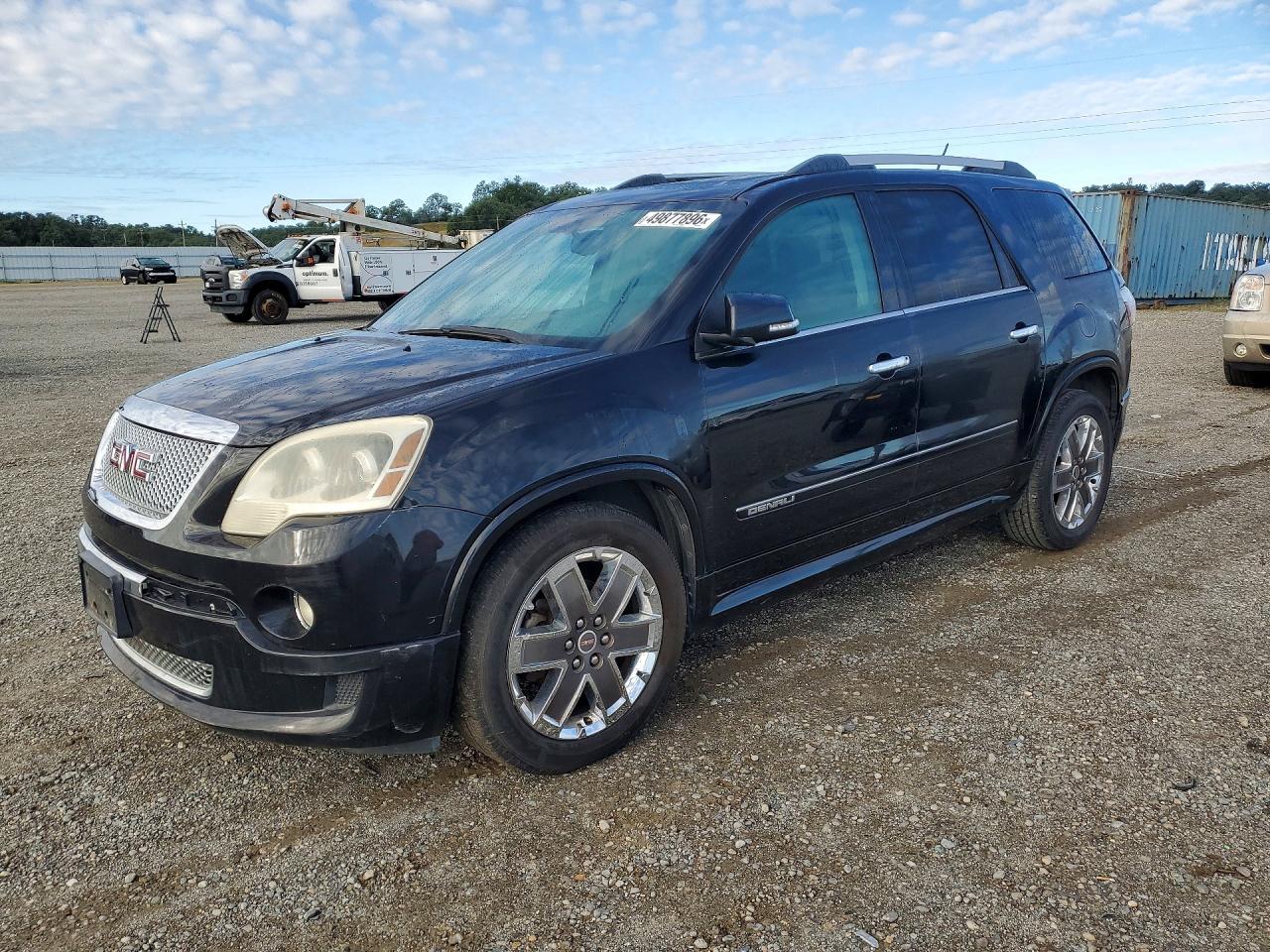 Salvage GMC Acadia Image